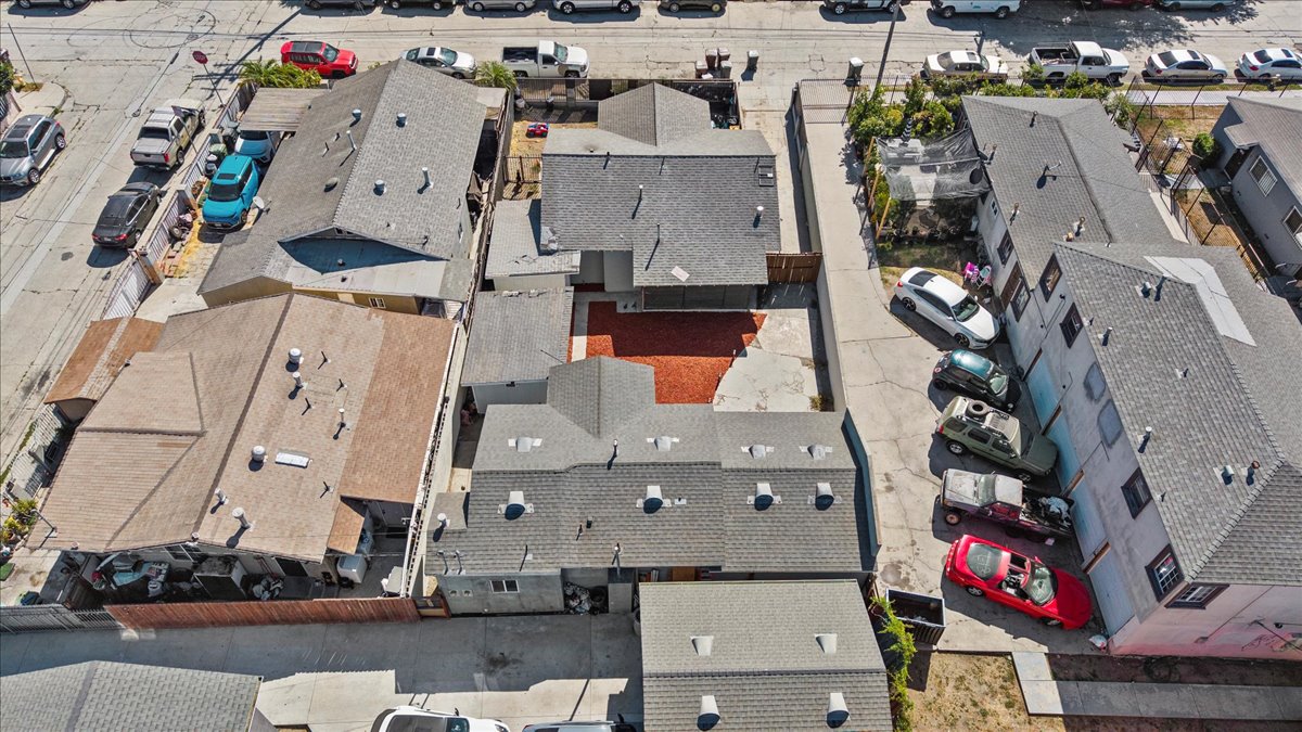 Compton, California, 90220, United States, 3 Bedrooms Bedrooms, ,2 BathroomsBathrooms,Residential,For Sale,1943002
