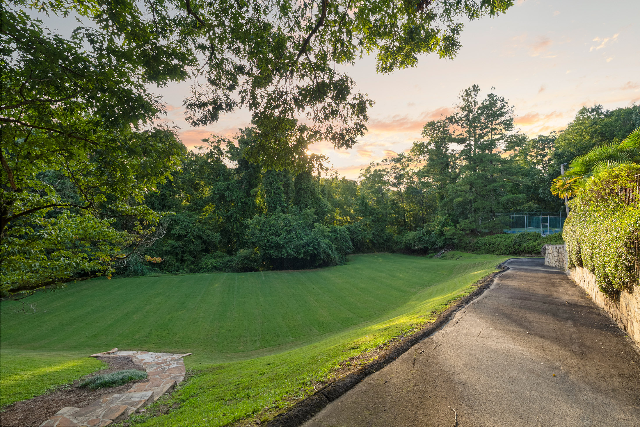  Remarkable Spanish-style Estate on 3.8+/- Private Acres - 物件實景