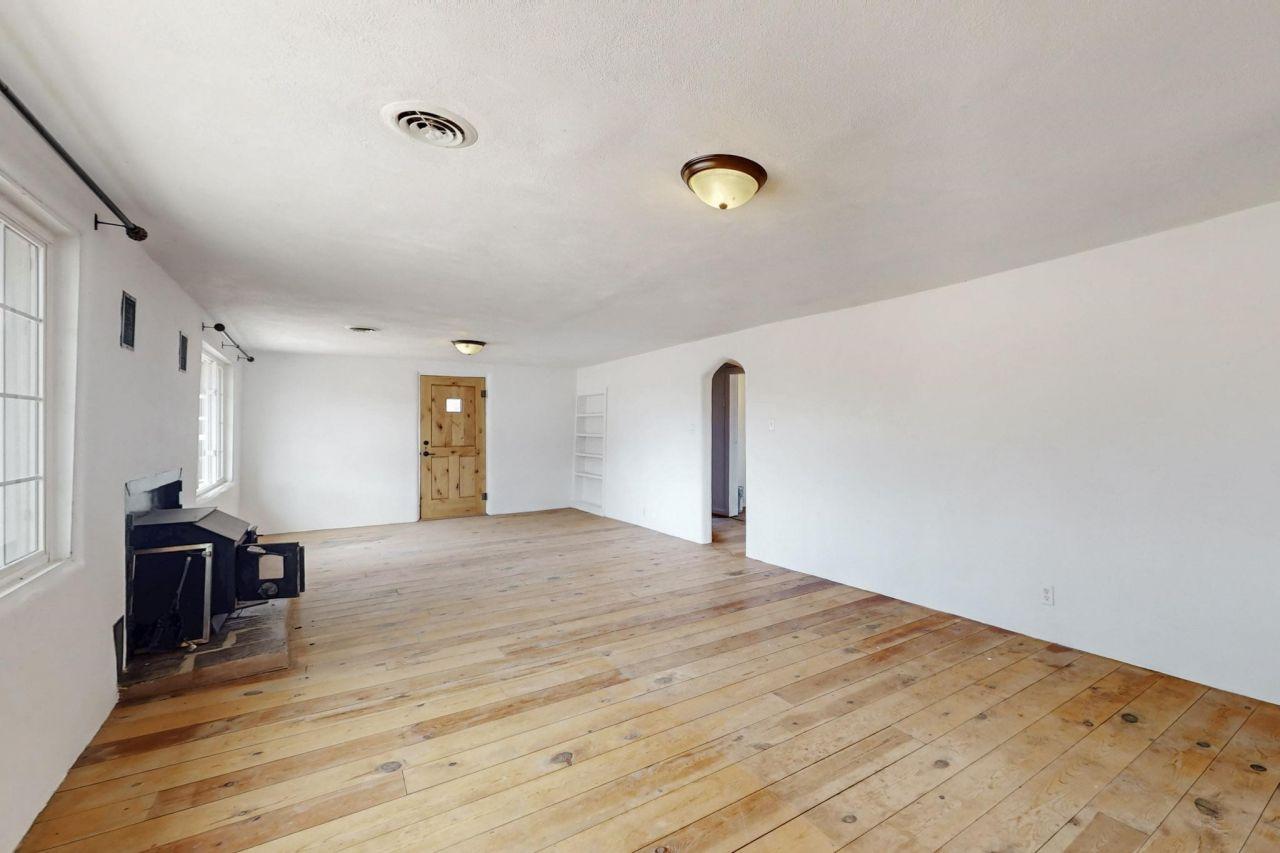 La Mesilla, New Mexico, 87532, United States, 5 Bedrooms Bedrooms, ,2 BathroomsBathrooms,Residential,For Sale,1762122