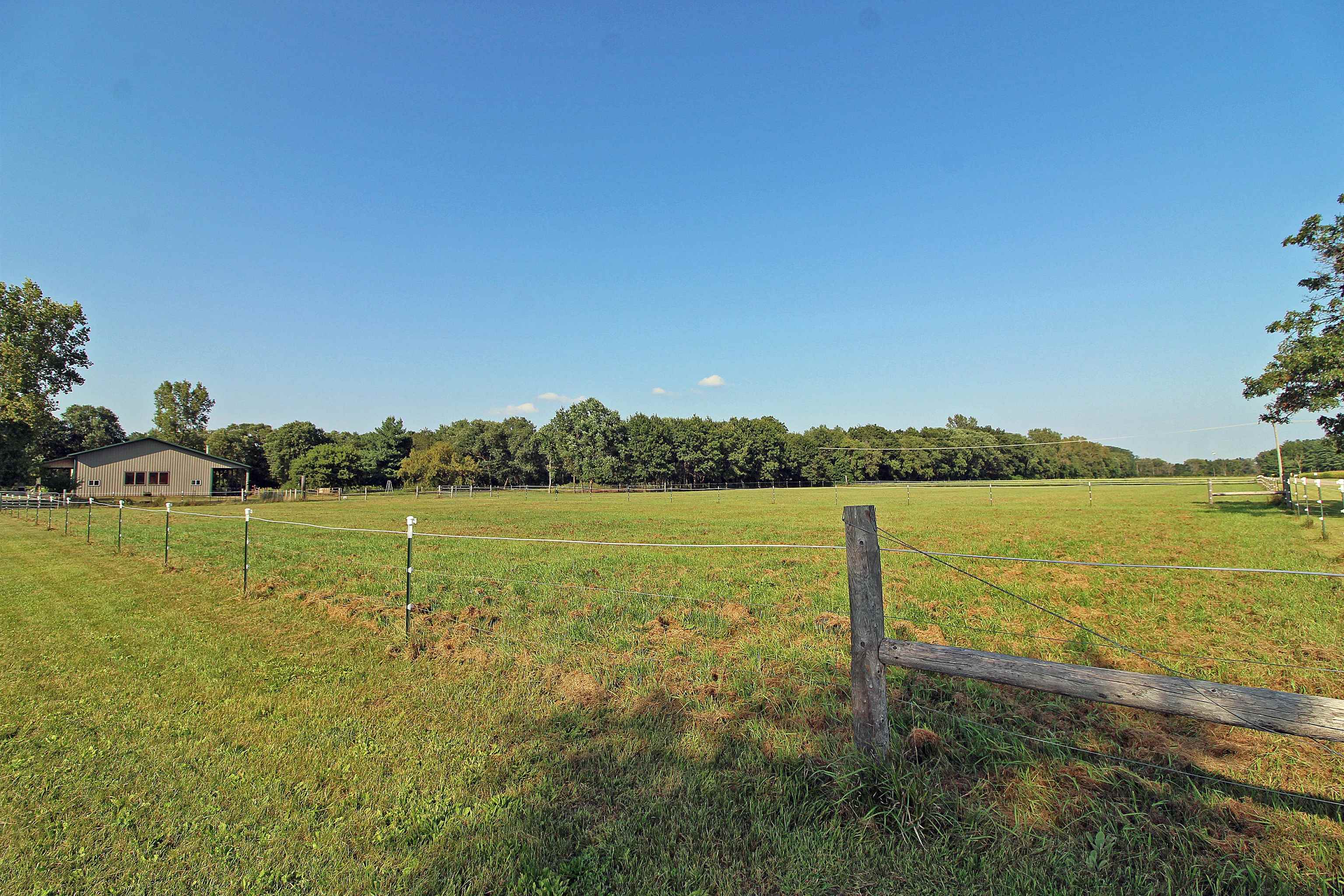 Arena, Wisconsin, 53503, United States, 3 Bedrooms Bedrooms, ,2 BathroomsBathrooms,Residential,For Sale,1980037