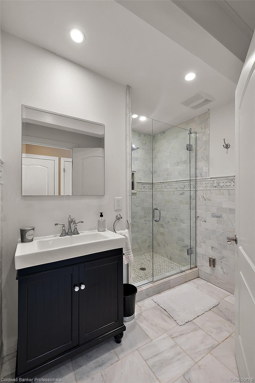 Lapeer, Michigan, 48446, United States, 3 Bedrooms Bedrooms, ,3 BathroomsBathrooms,Residential,For Sale,1907638