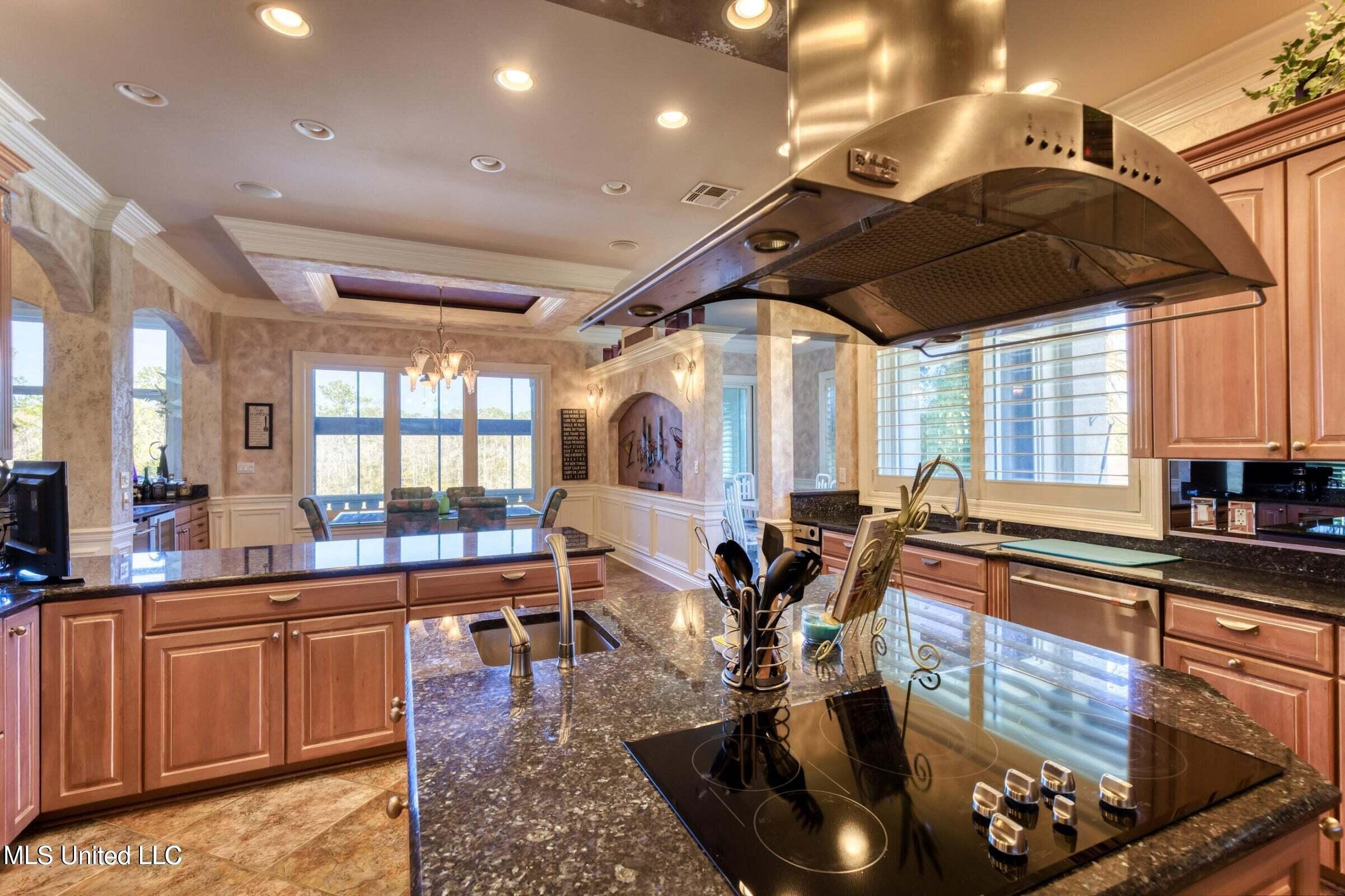 Diamondhead, Mississippi, 39525, United States, 6 Bedrooms Bedrooms, ,6 BathroomsBathrooms,Residential,For Sale,1980430