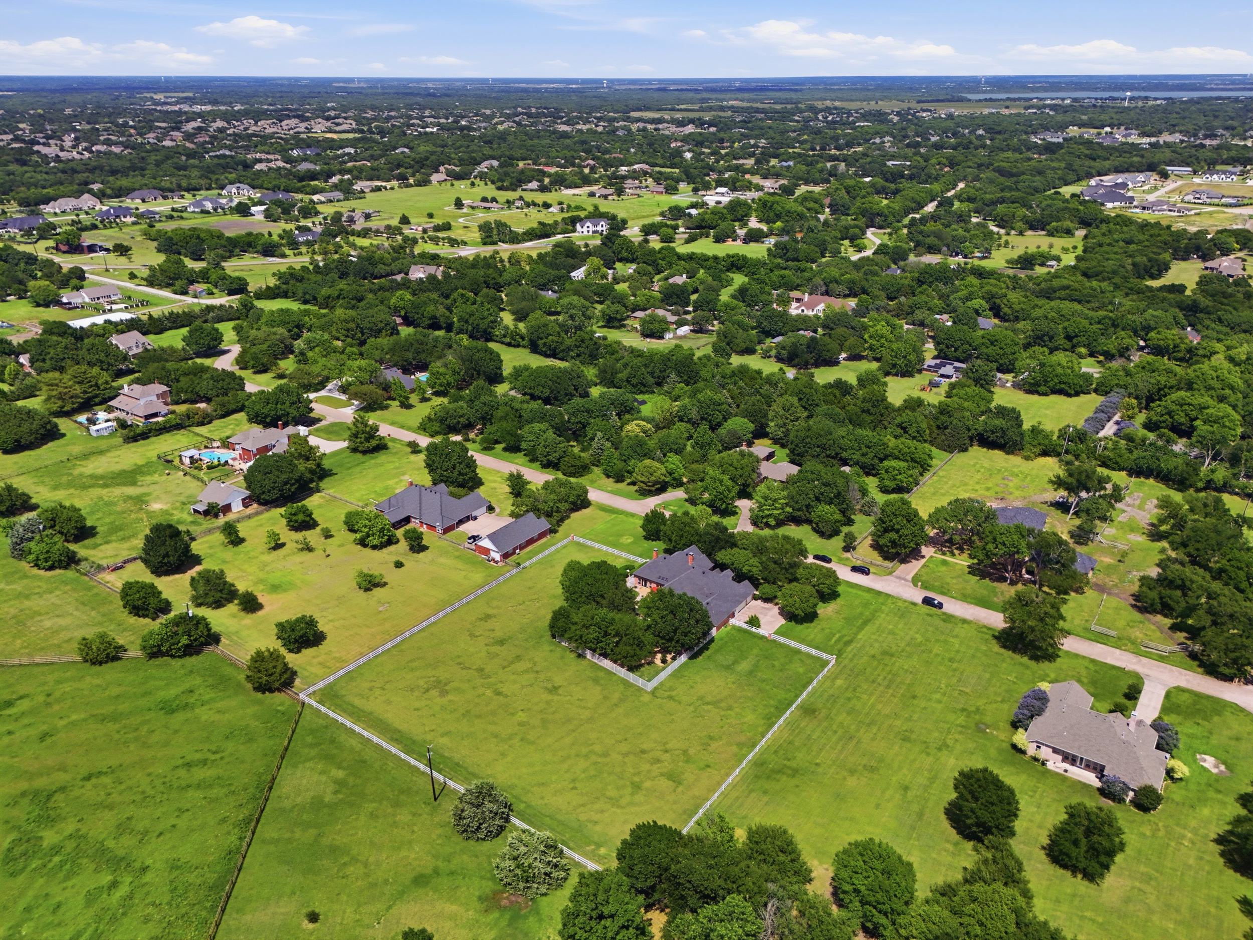  2 Acres of Country Living in Lucas, Texas - 物件實景