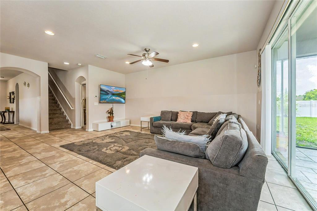 Plant City, Florida, 33566, United States, 5 Bedrooms Bedrooms, ,4 BathroomsBathrooms,Residential,For Sale,1848663