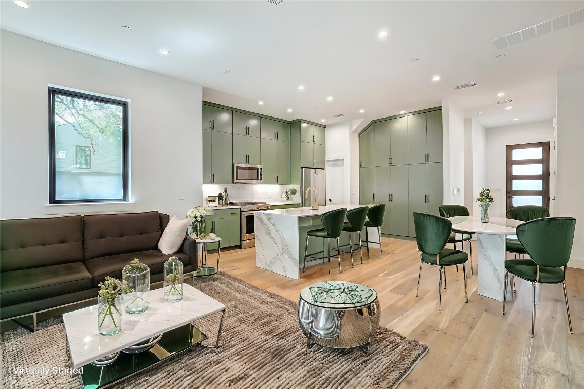 Austin, Texas, 78704, United States, 2 Bedrooms Bedrooms, ,3 BathroomsBathrooms,Residential,For Sale,1848594