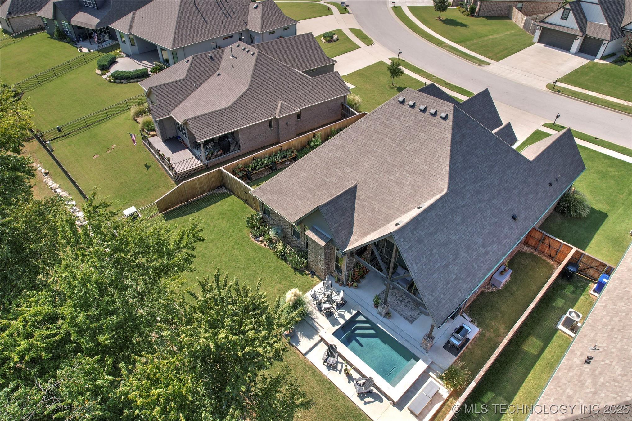 Broken Arrow, Oklahoma, 74014, United States, 3 Bedrooms Bedrooms, ,2 BathroomsBathrooms,Residential,For Sale,1940073