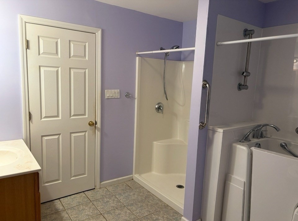 Halifax, Massachusetts, 02338, United States, 3 Bedrooms Bedrooms, ,4 BathroomsBathrooms,Residential,For Sale,1896285