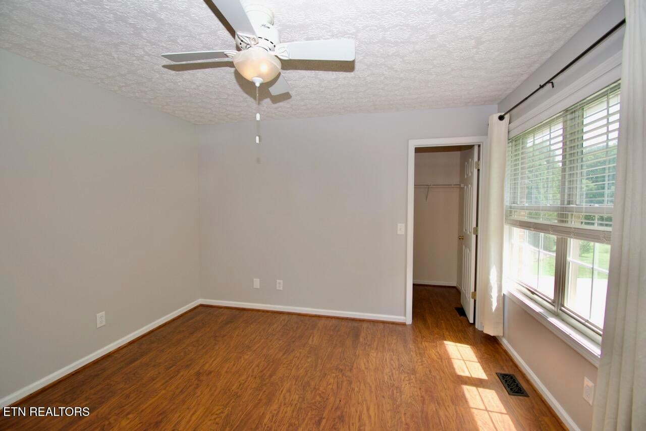 Maryville, Tennessee, 37803, United States, 3 Bedrooms Bedrooms, ,3 BathroomsBathrooms,Residential,For Sale,1857771