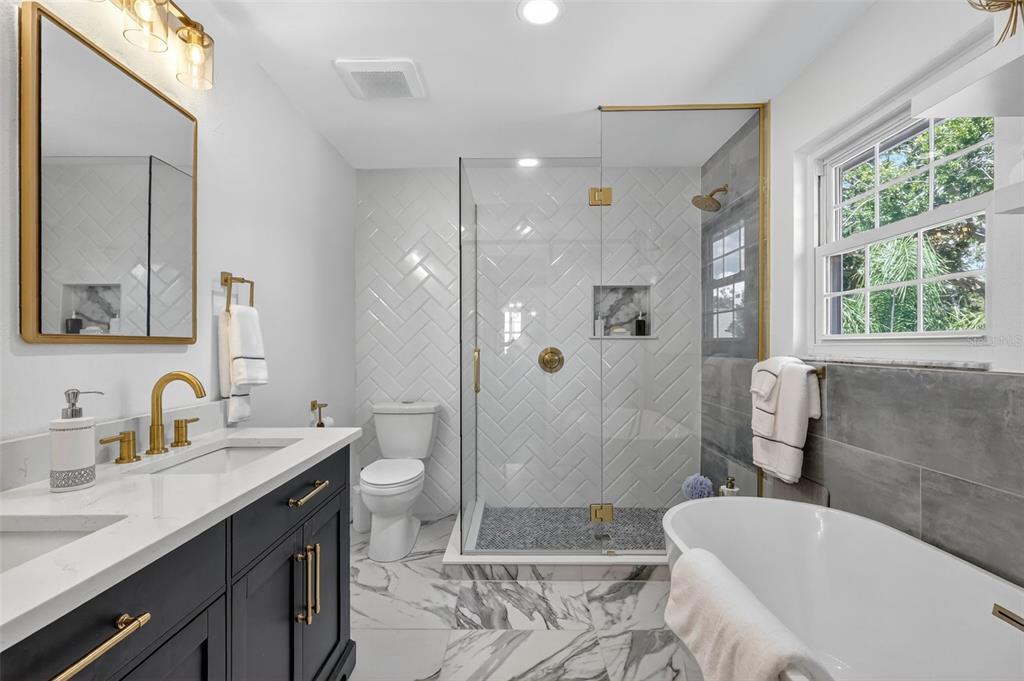 Seminole, Florida, 33776, United States, 3 Bedrooms Bedrooms, ,3 BathroomsBathrooms,Residential,For Sale,1989407