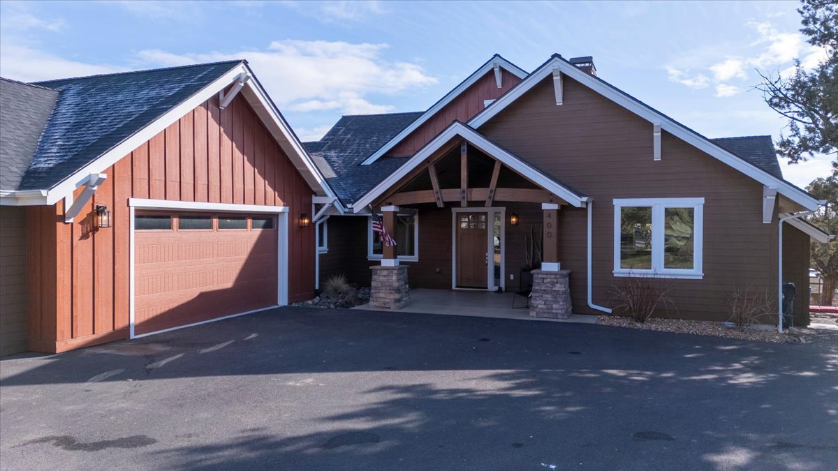 Redmond, Oregon, 97756, United States, 3 Bedrooms Bedrooms, ,3 BathroomsBathrooms,Residential,For Sale,1743690