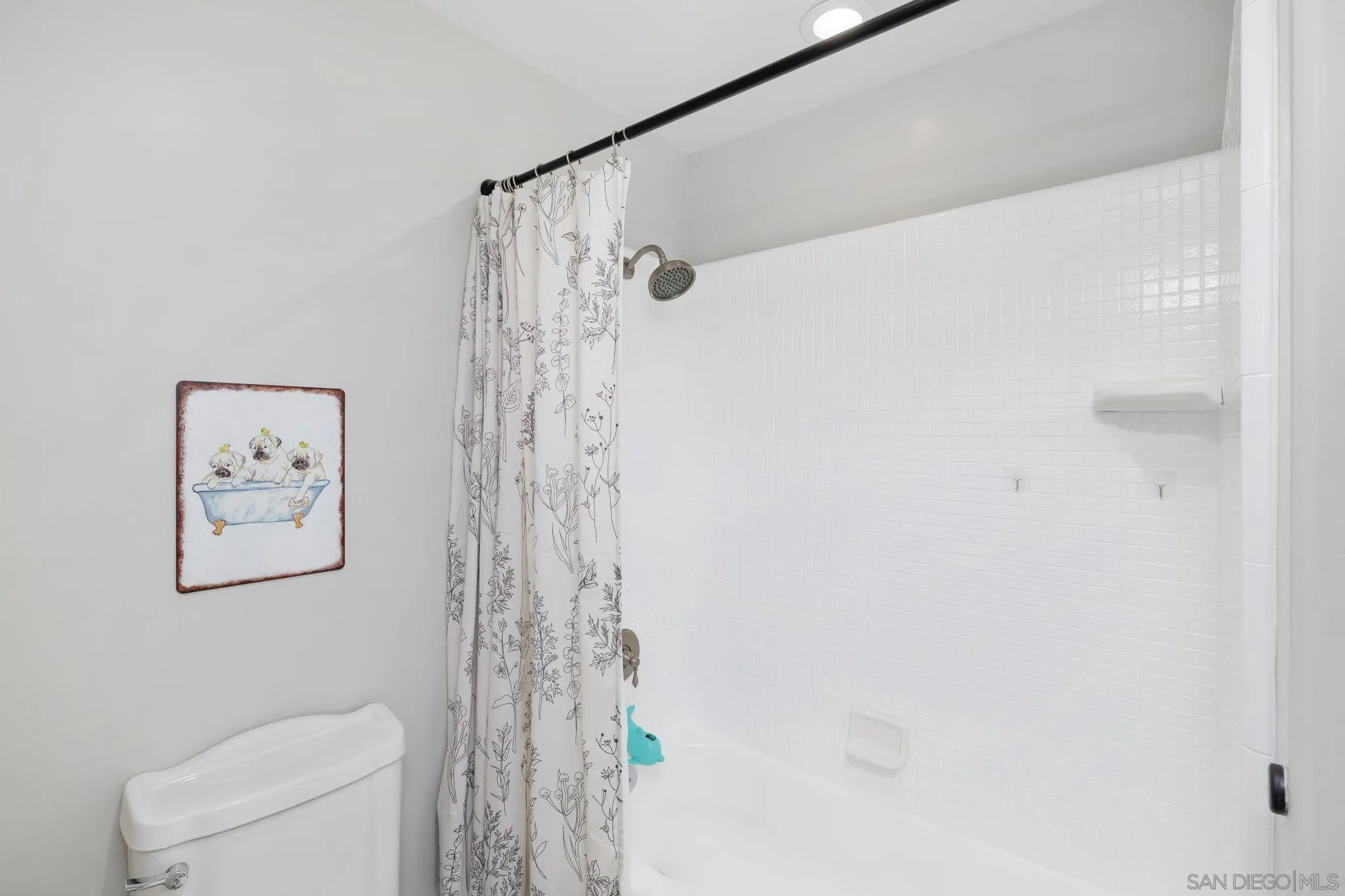 El Cajon, California, 92021, United States, 3 Bedrooms Bedrooms, ,3 BathroomsBathrooms,Residential,For Sale,1942196