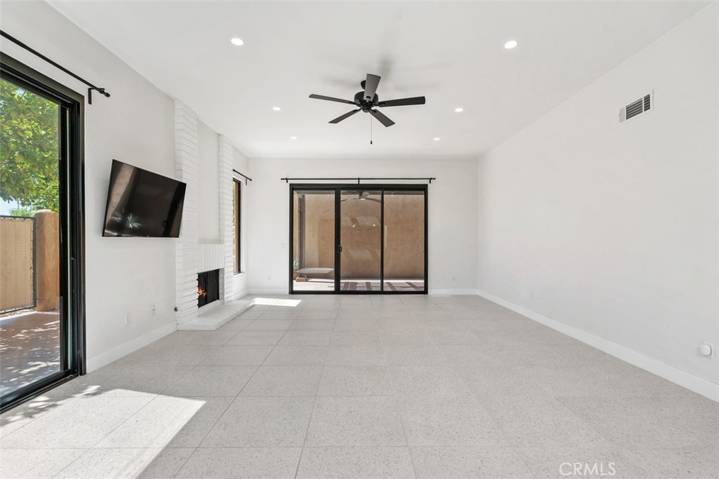 Palm Springs, California, 92264, United States, 2 Bedrooms Bedrooms, ,2 BathroomsBathrooms,Residential,For Sale,1856182