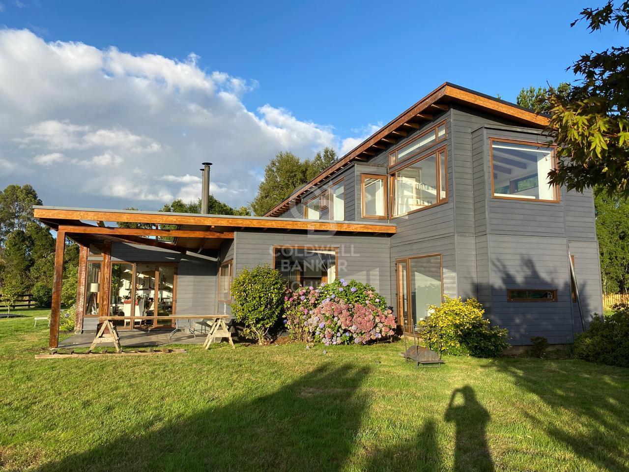 Puerto Varas, Chile, 5 Bedrooms Bedrooms, ,5 BathroomsBathrooms,Residential,For Sale,1850183