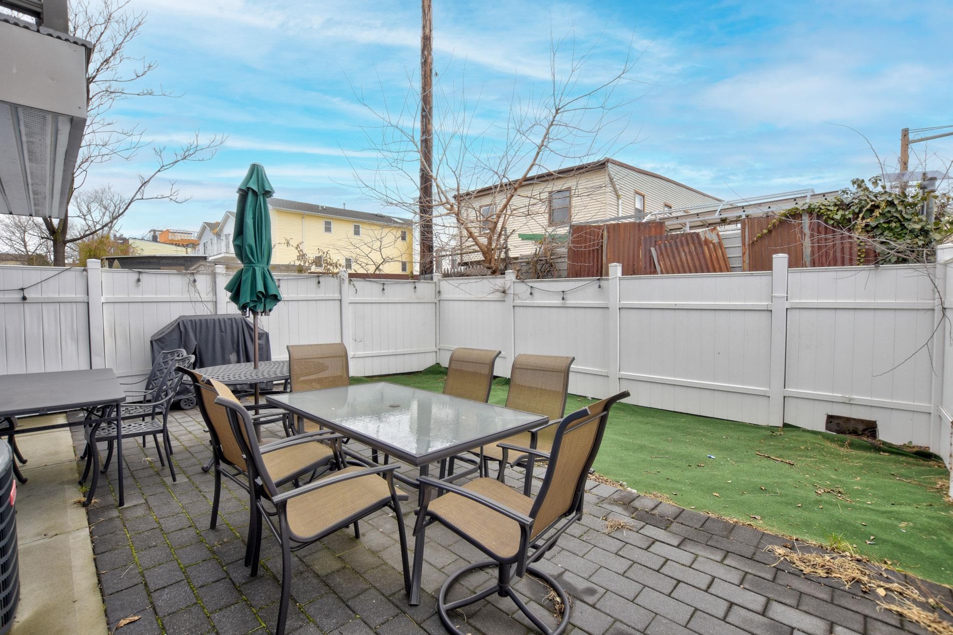 Bayonne, New Jersey, 07002, United States, 7 Bedrooms Bedrooms, ,5 BathroomsBathrooms,Residential,For Sale,1907714