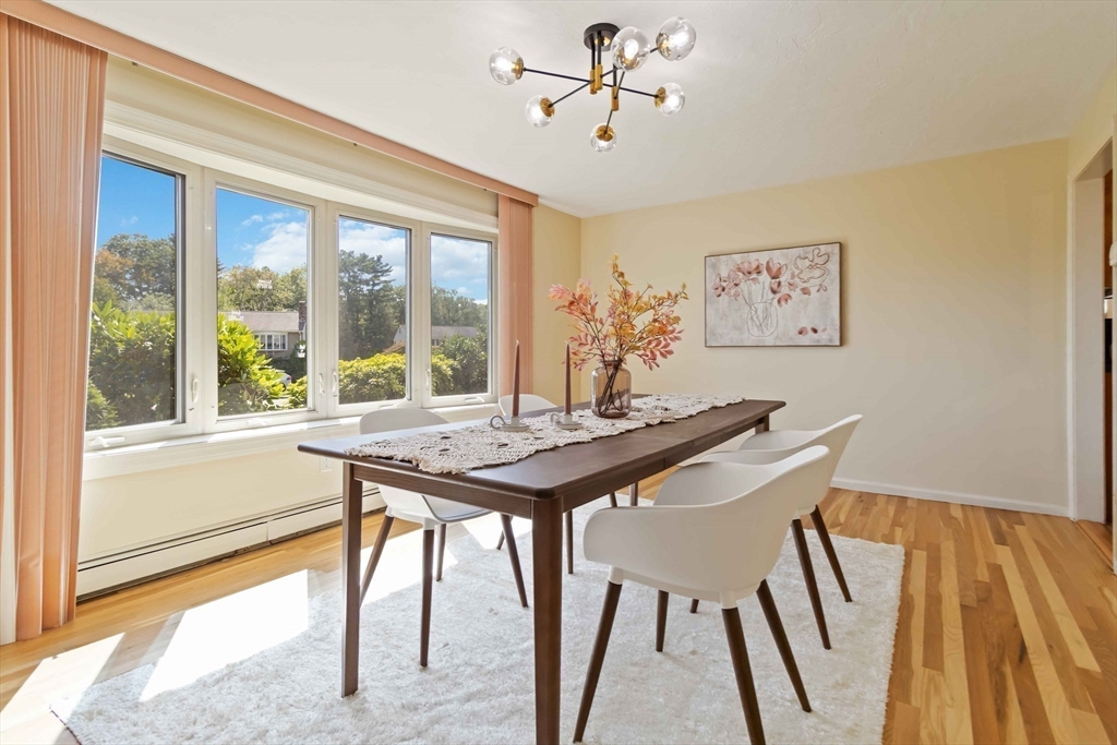 Natick, Massachusetts, 01760, United States, 4 Bedrooms Bedrooms, ,4 BathroomsBathrooms,Residential,For Sale,1950853