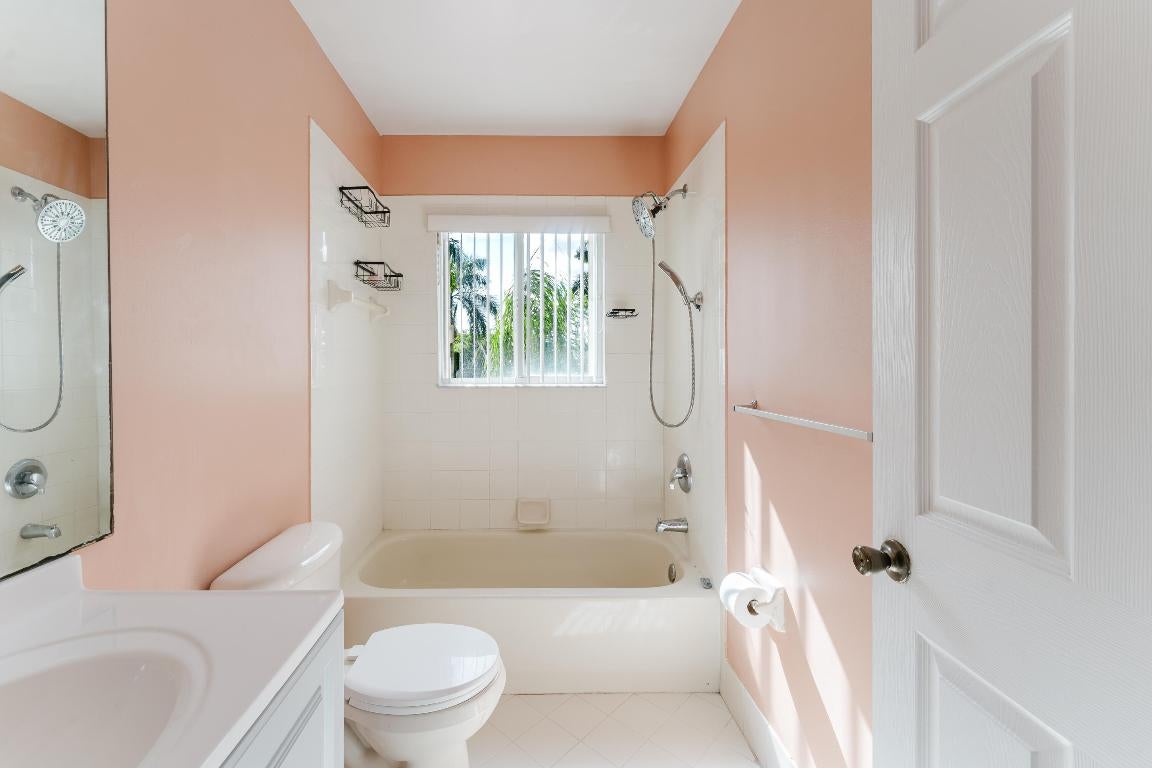 Coconut Creek, Florida, 33073, United States, 4 Bedrooms Bedrooms, ,3 BathroomsBathrooms,Residential,For Sale,1993906