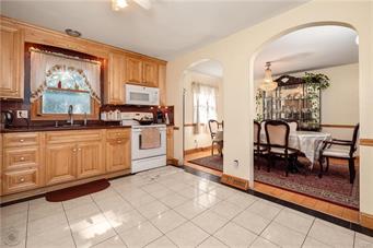Lower Macungie Twp, Pennsylvania, 18103, United States, 4 Bedrooms Bedrooms, ,4 BathroomsBathrooms,Residential,For Sale,1739037
