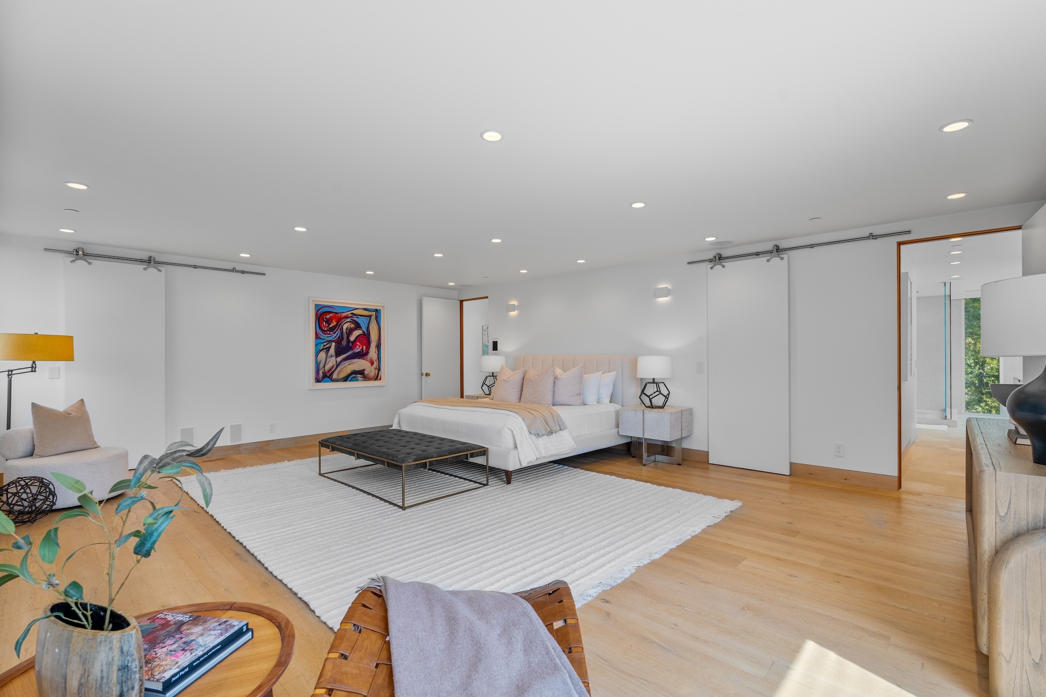  2129 Redcliff St - 物件實景