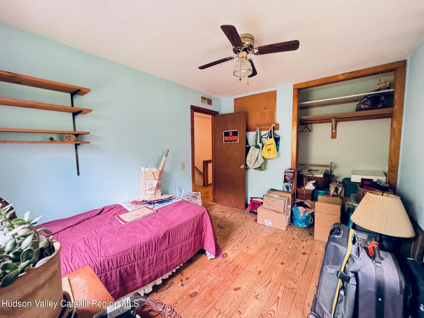 Saugerties, New York, 12477, United States, 5 Bedrooms Bedrooms, ,3 BathroomsBathrooms,Residential,For Sale,1984014