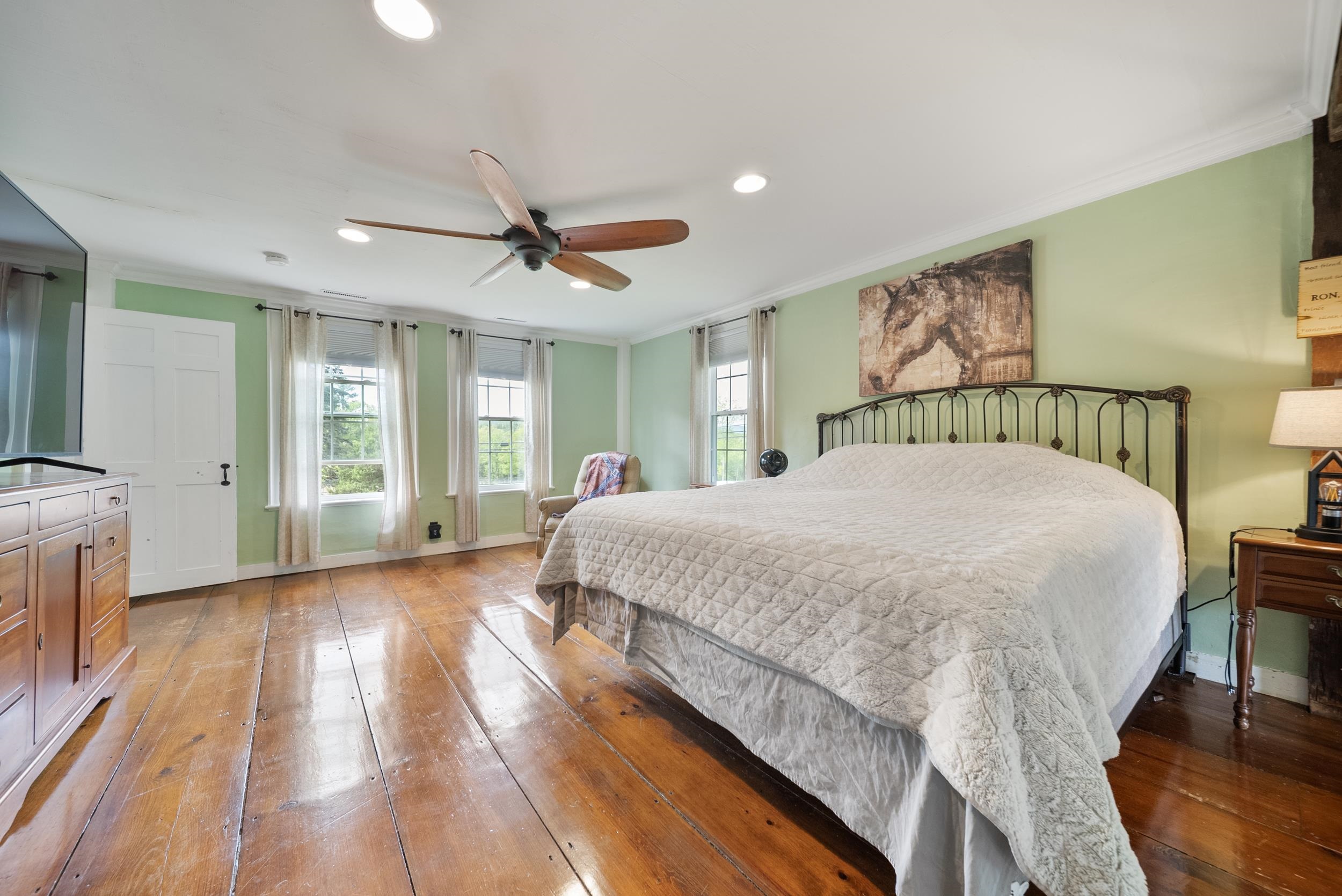Francestown, New Hampshire, 03043, United States, 5 Bedrooms Bedrooms, ,4 BathroomsBathrooms,Residential,For Sale,1827172