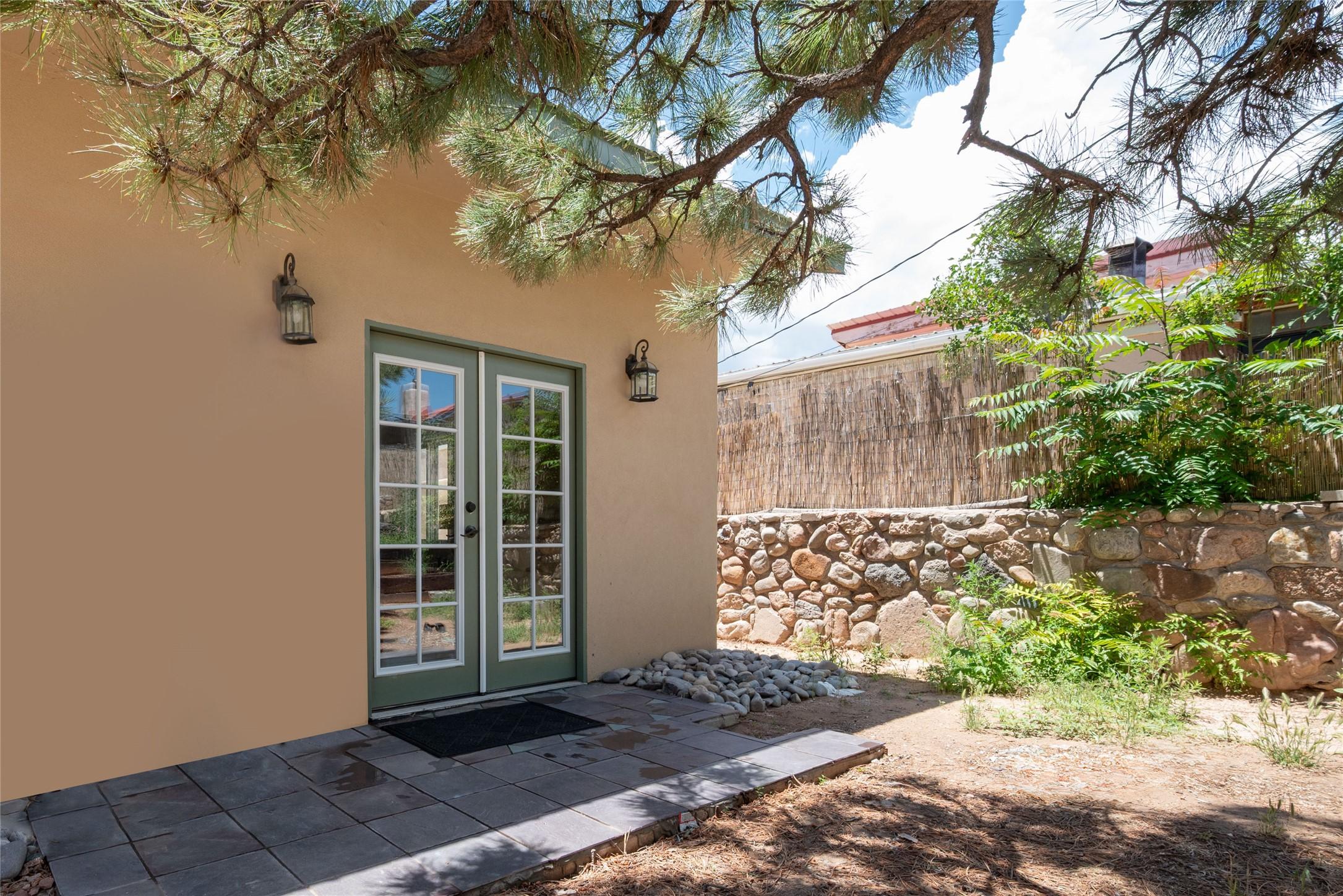 Santa Fe, New Mexico, 87507, United States, 3 Bedrooms Bedrooms, ,2 BathroomsBathrooms,Residential,For Sale,1877407