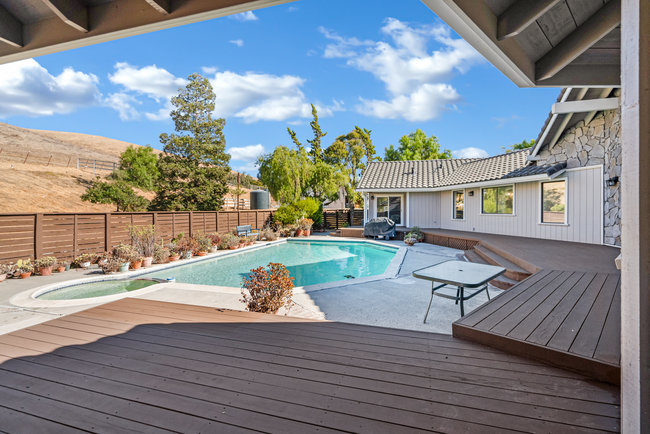 Tres Pinos, California, 95075, United States, 3 Bedrooms Bedrooms, ,3 BathroomsBathrooms,Residential,For Sale,1988626