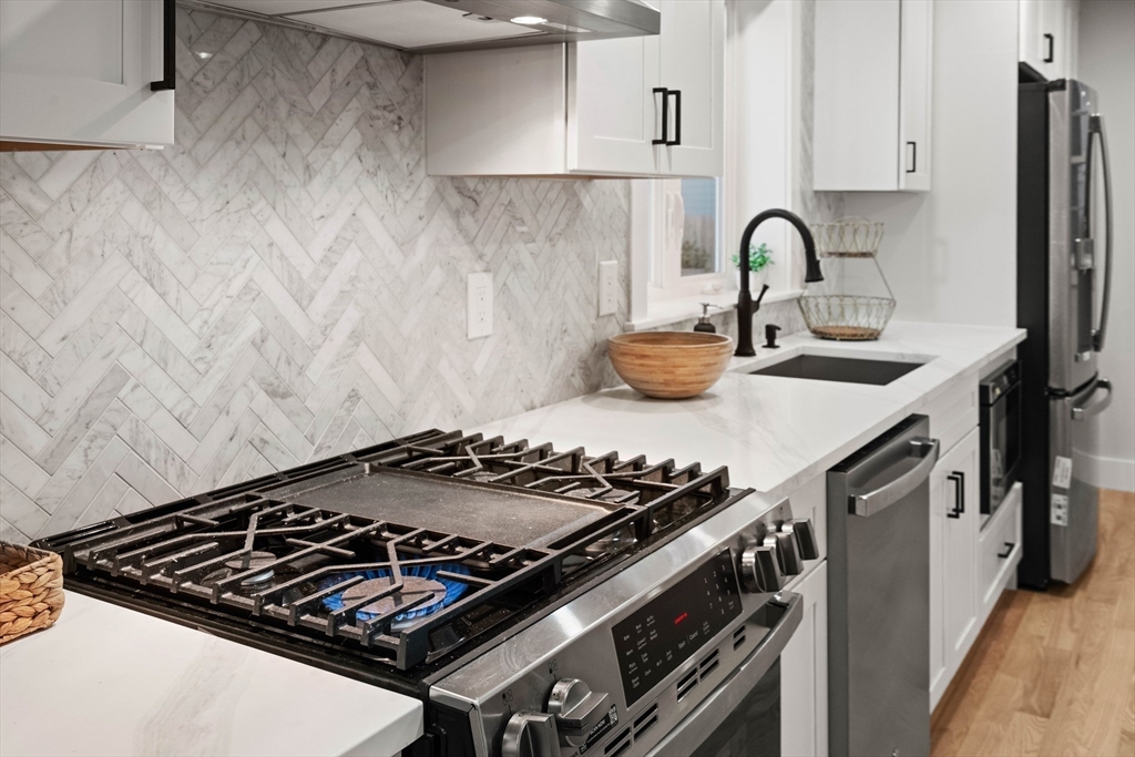 Boston, Massachusetts, 02125, United States, 2 Bedrooms Bedrooms, ,3 BathroomsBathrooms,Residential,For Sale,1995949