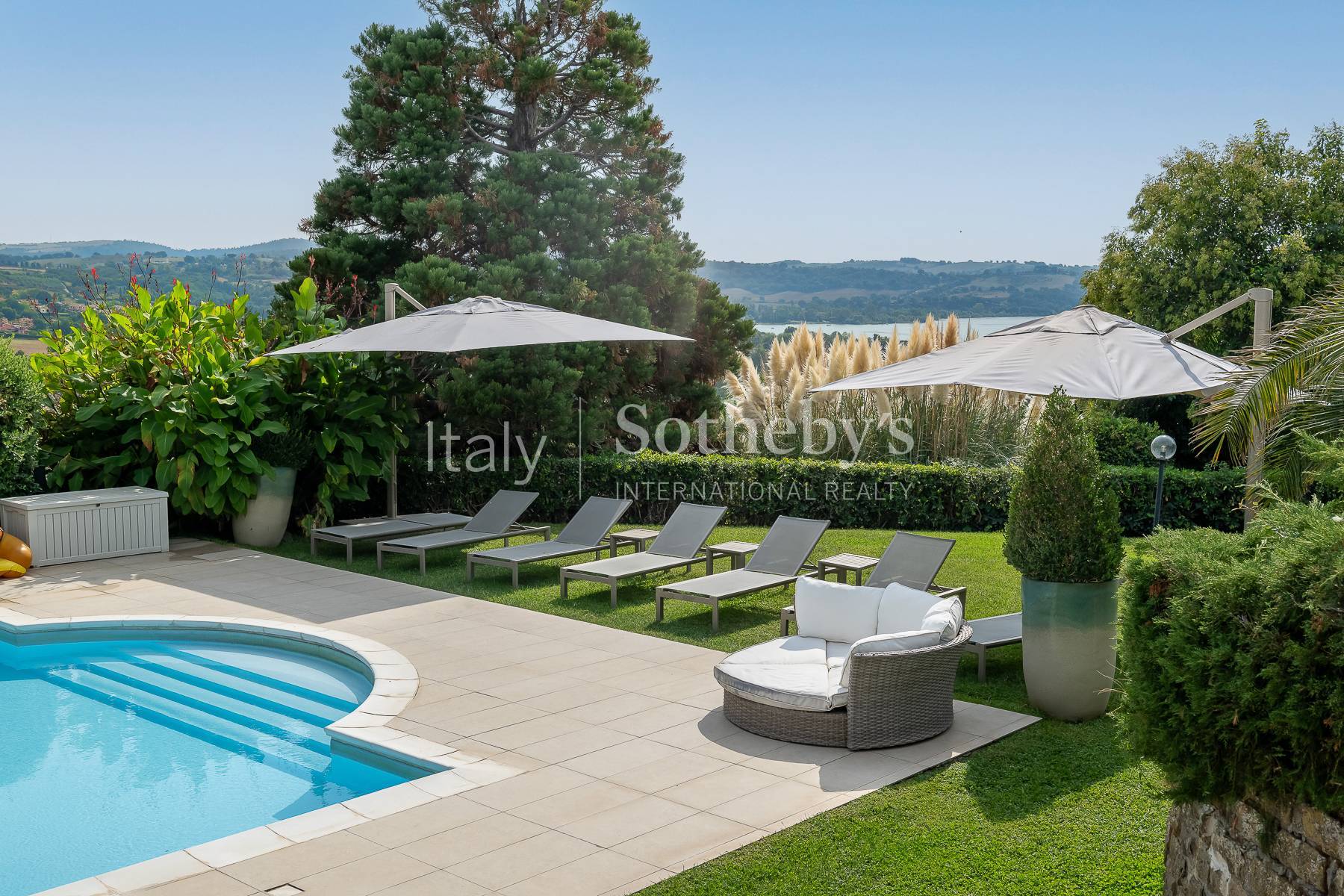  Elegant Villa with Private Park in Trevignano Romano - 物件實景