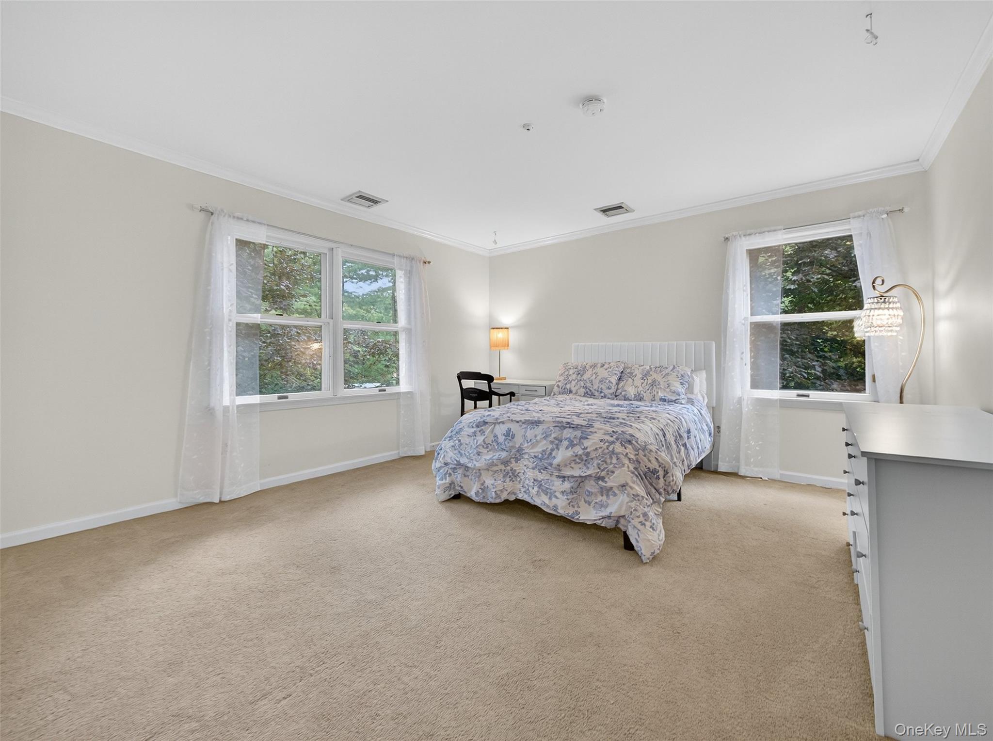 Montebello, New York, 10901, United States, 5 Bedrooms Bedrooms, ,4 BathroomsBathrooms,Residential,For Sale,1987706