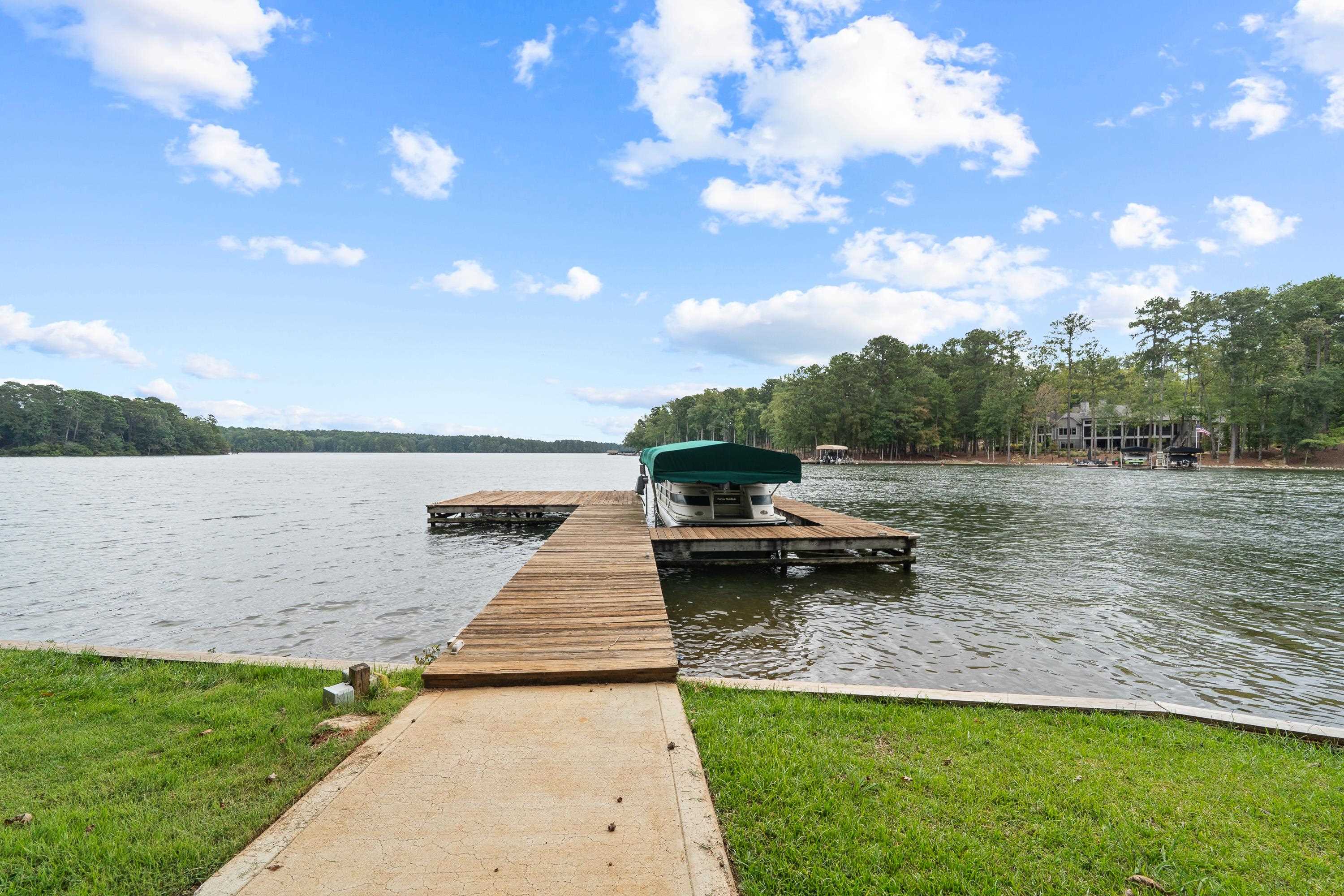 Greensboro, Georgia, 30642, United States, 7 Bedrooms Bedrooms, ,8 BathroomsBathrooms,Residential,For Sale,1984932