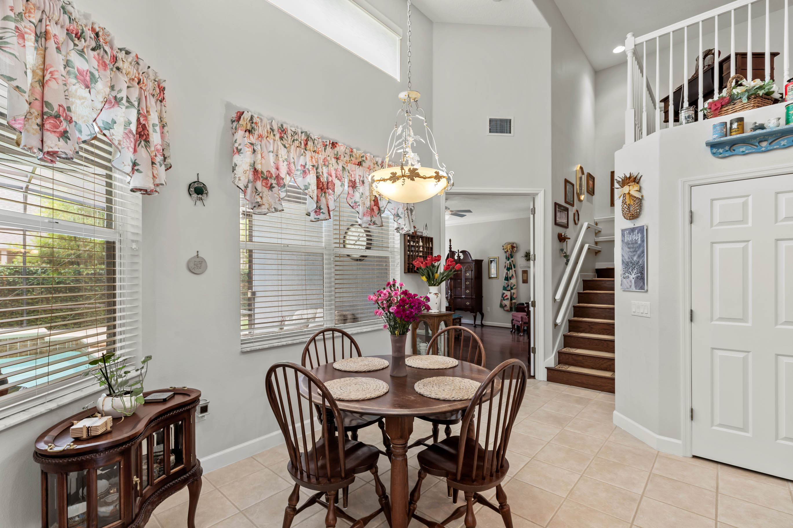 Eustis, Florida, 32736, United States, 3 Bedrooms Bedrooms, ,4 BathroomsBathrooms,Residential,For Sale,2013226