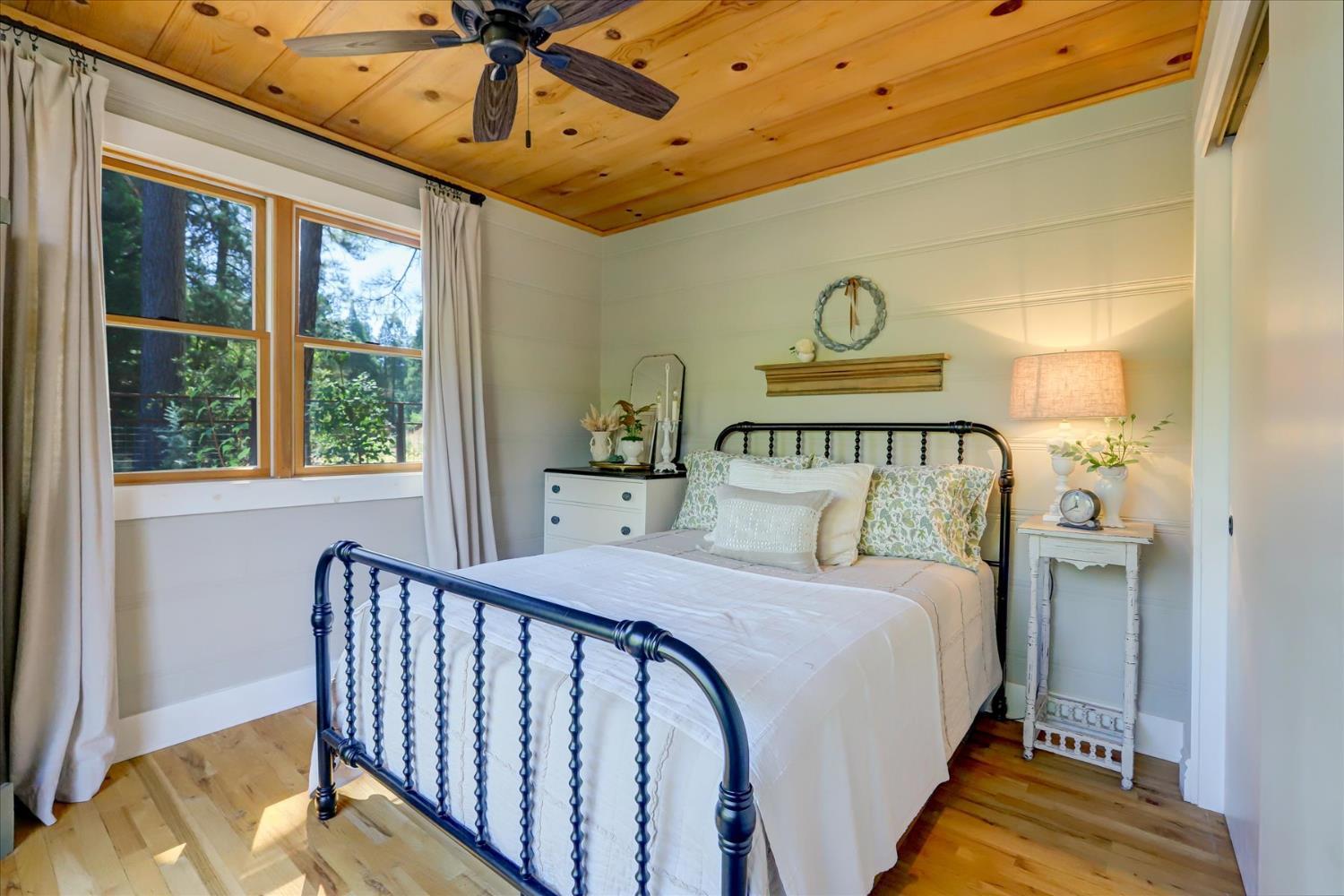 Nevada City, California, 95959, United States, 2 Bedrooms Bedrooms, ,1 BathroomBathrooms,Residential,For Sale,1982930