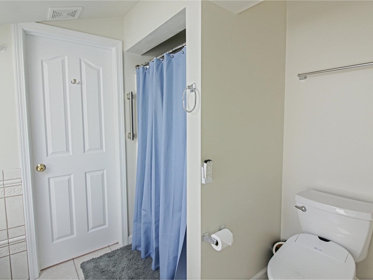 Burlington, Vermont, 05408, United States, 2 Bedrooms Bedrooms, ,2 BathroomsBathrooms,Residential,For Sale,1902204