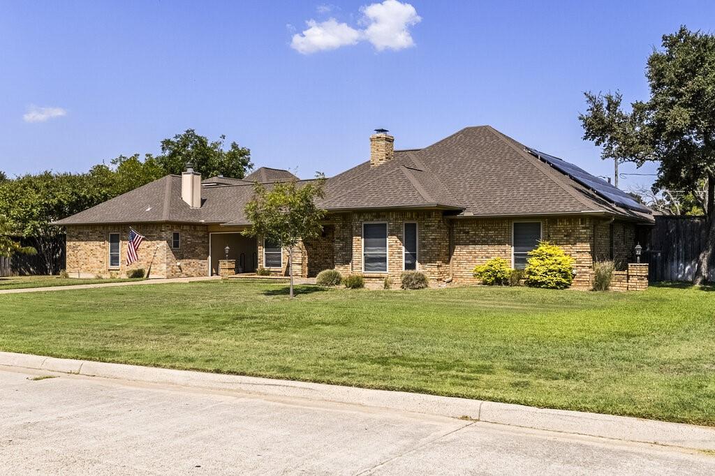 Kennedale, Texas, 76060, United States, 3 Bedrooms Bedrooms, ,3 BathroomsBathrooms,Residential,For Sale,1995469