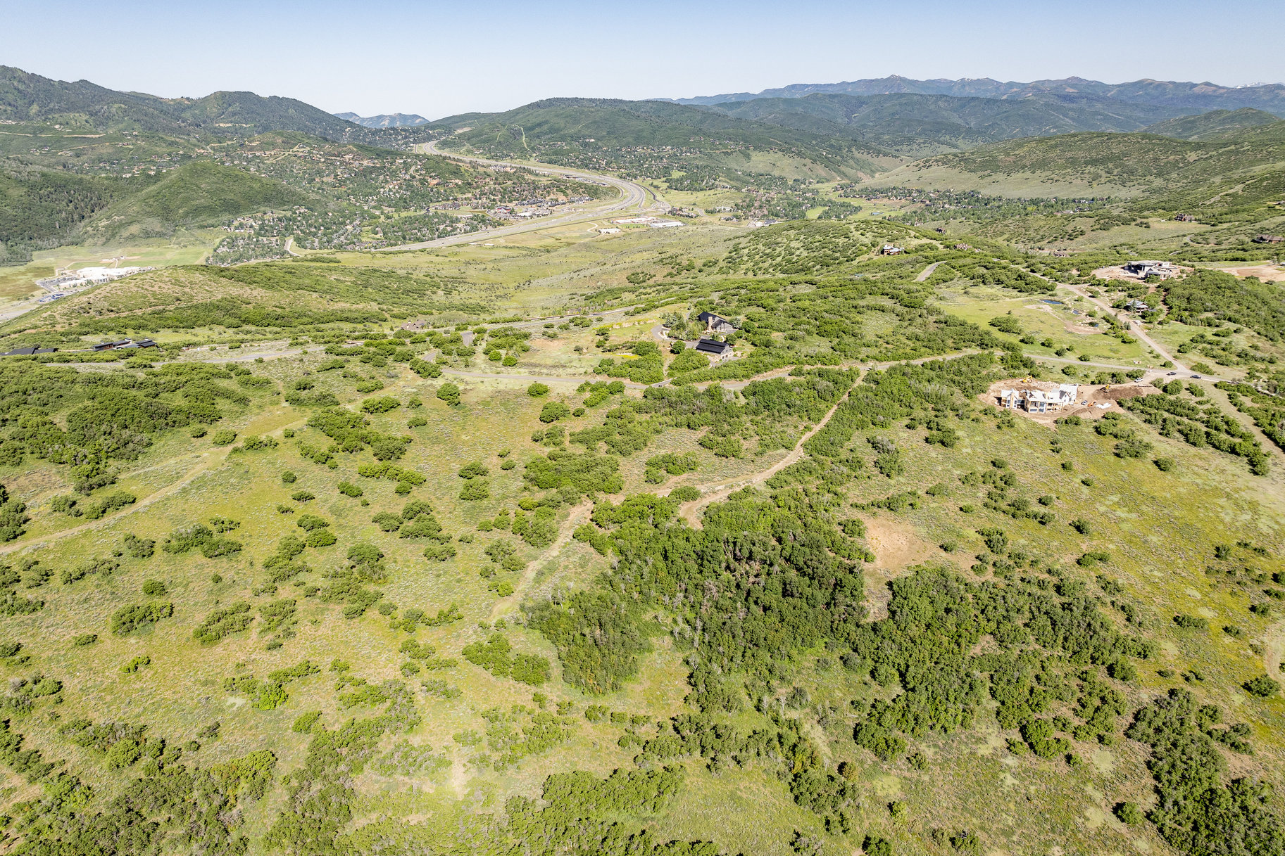  Privacy, Mountain Views, Downhill Build and Build up to Four Structures - 物件實景