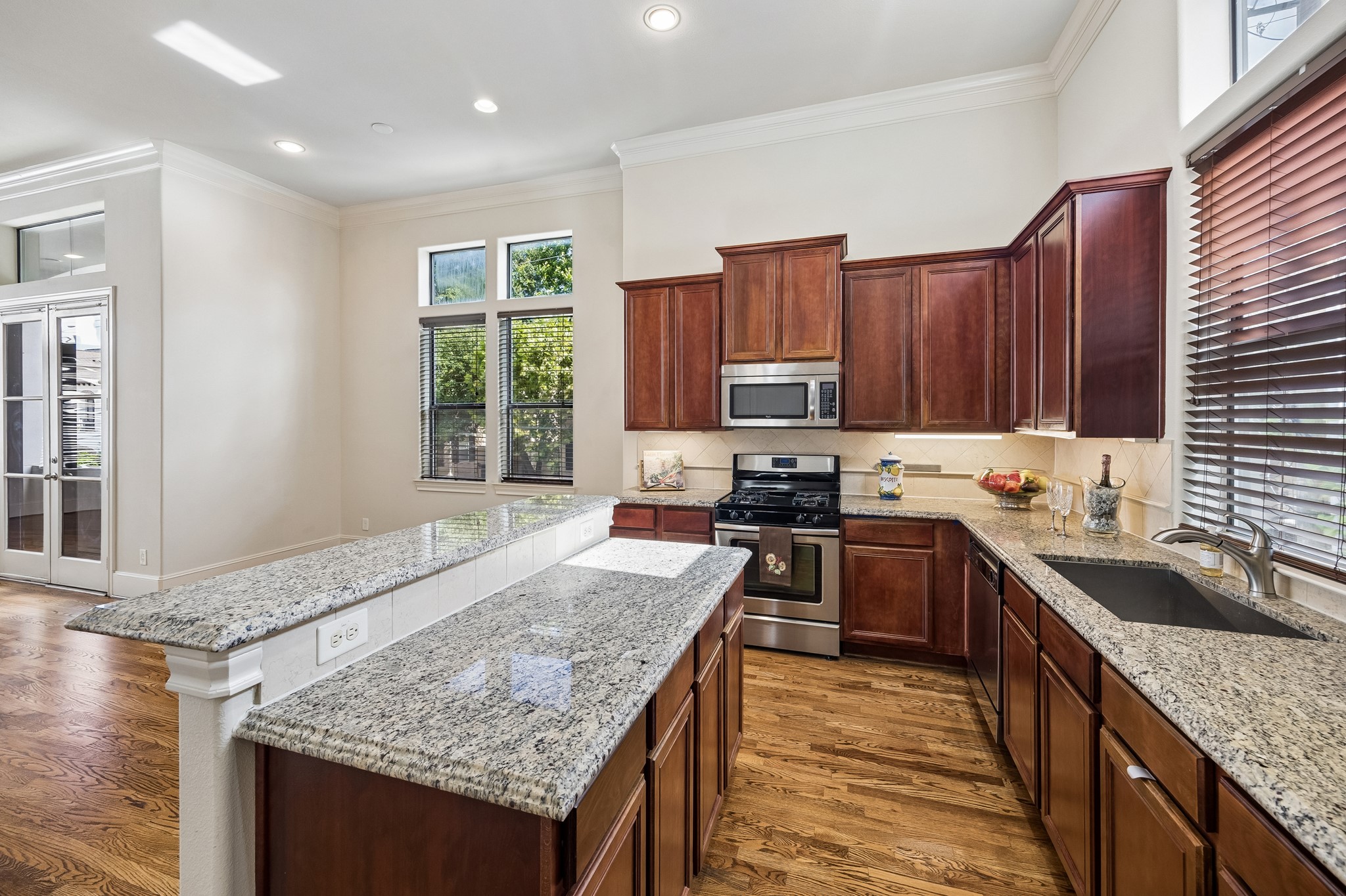  5718 Kansas Street D - 物件實景