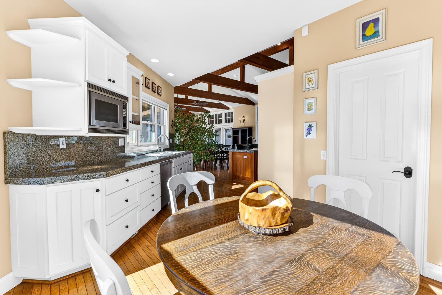 Grass Valley, California, 95949, United States, 3 Bedrooms Bedrooms, ,3 BathroomsBathrooms,Residential,For Sale,2048719