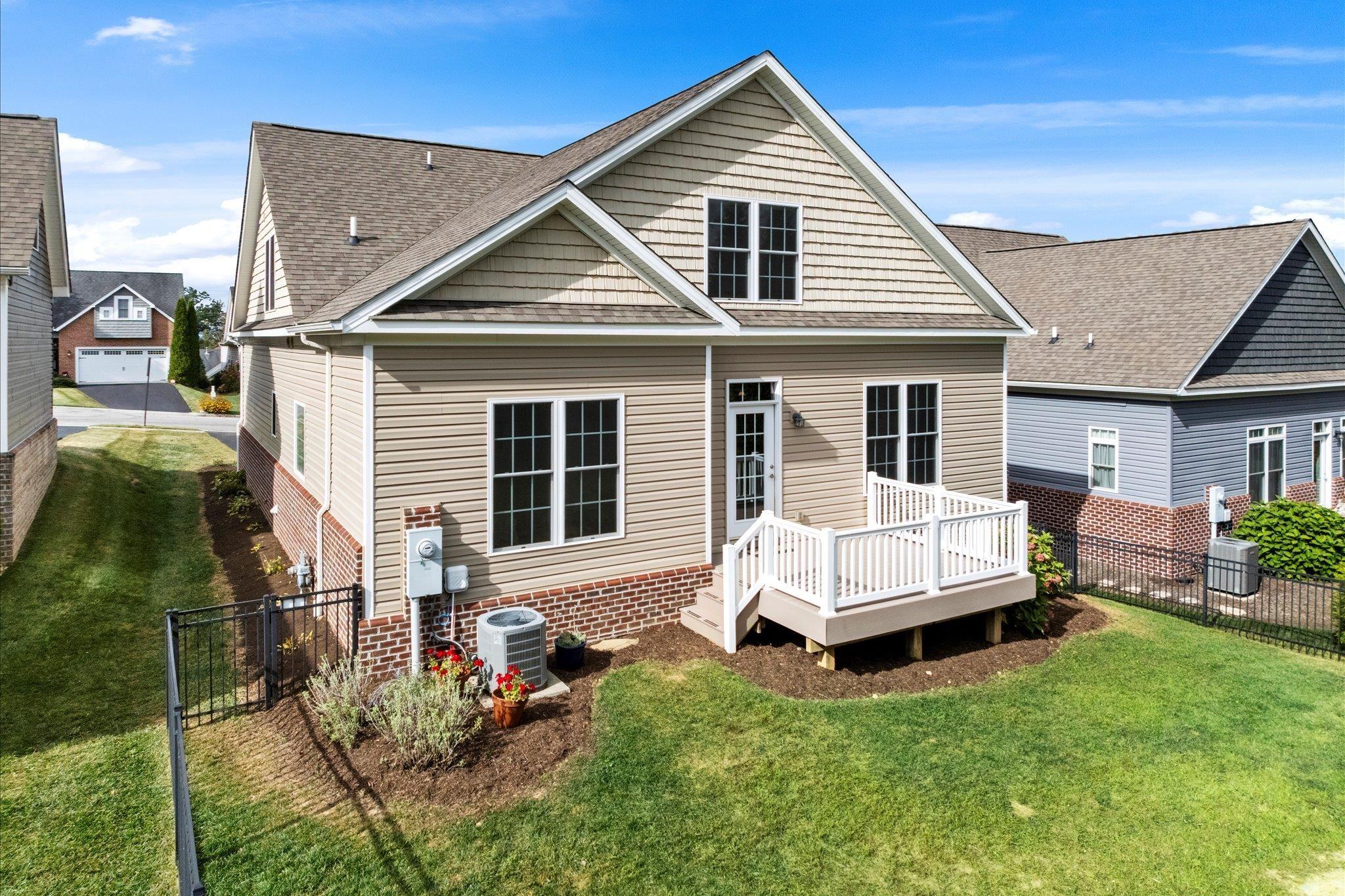 Blacksburg, Virginia, 24060, United States, 4 Bedrooms Bedrooms, ,3 BathroomsBathrooms,Residential,For Sale,1951169