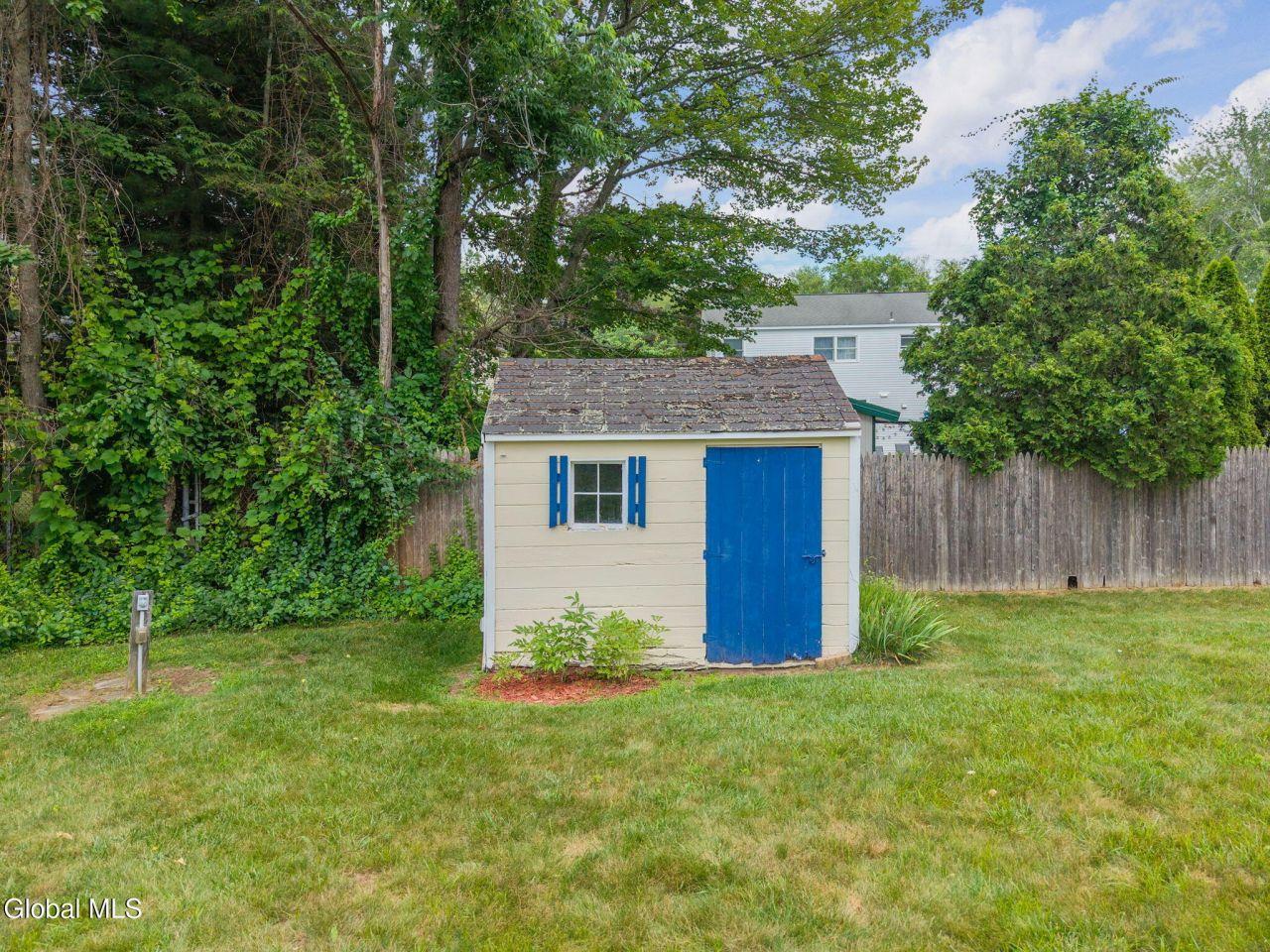 Guilderland, New York, 12303, United States, 4 Bedrooms Bedrooms, ,3 BathroomsBathrooms,Residential,For Sale,1891767