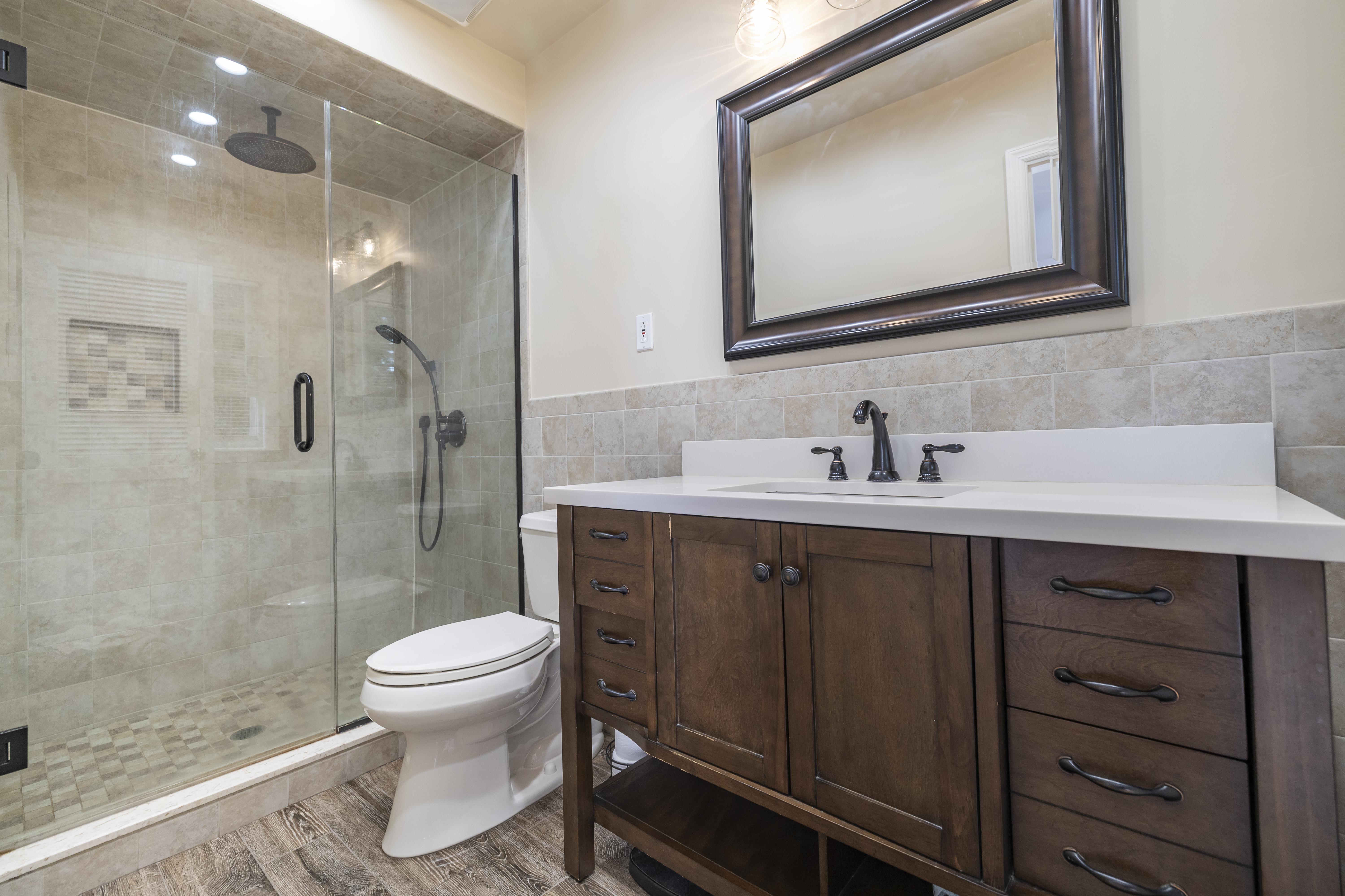  6 Blenheim Court, Rockville Centre, NY, 11570 - 物件實景