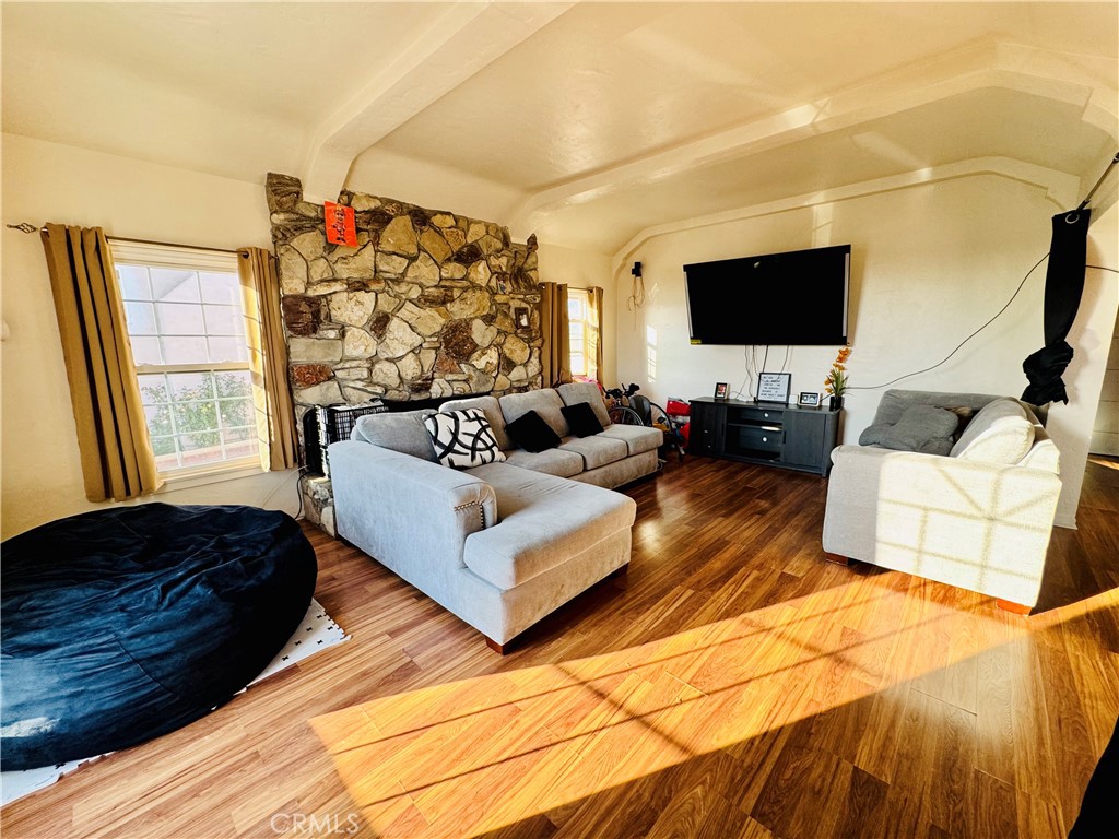 Los Angeles, California, 90023, United States, 4 Bedrooms Bedrooms, ,3 BathroomsBathrooms,Residential,For Sale,2013063