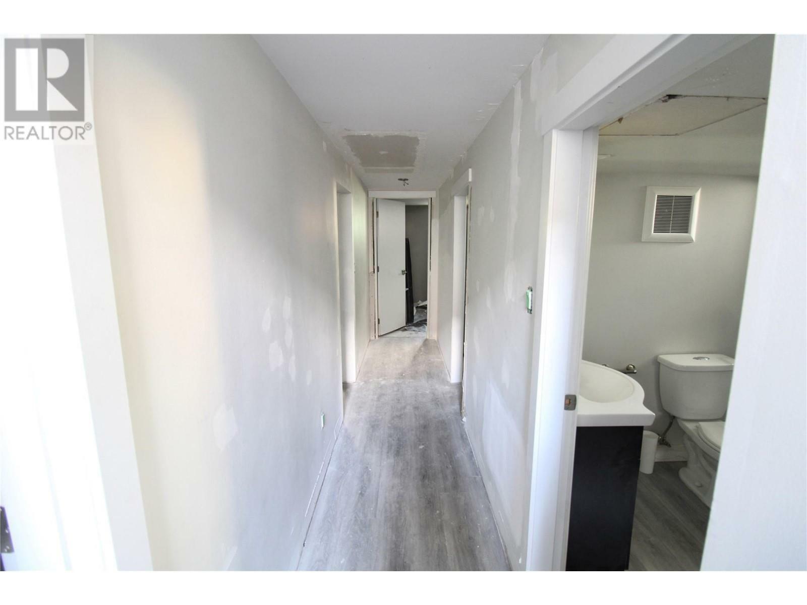 KAMLOOPS, British Columbia, V2B 5M7, CA, 5 Bedrooms Bedrooms, ,2 BathroomsBathrooms,Residential,For Sale,1837638