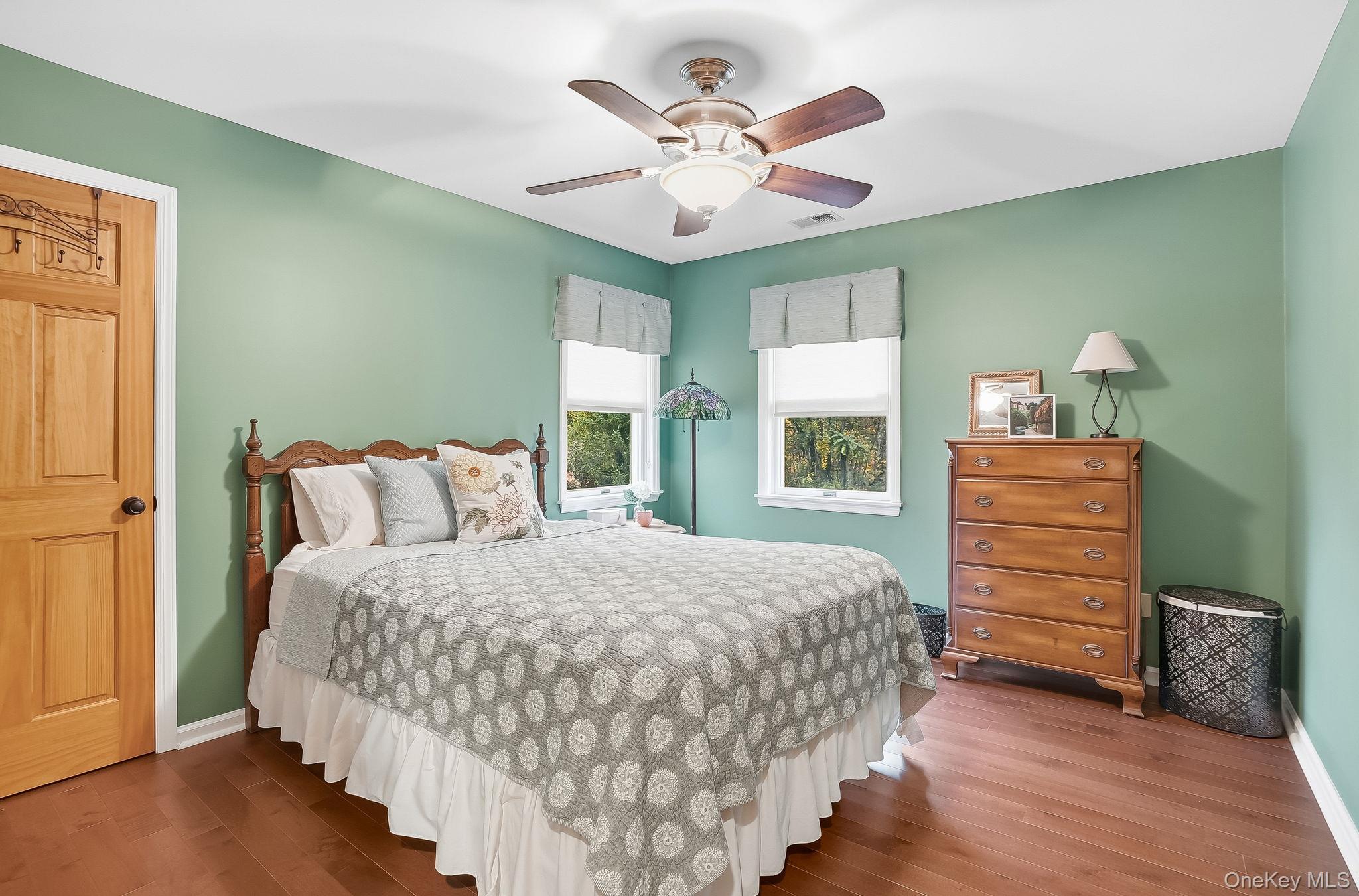 Cortlandt Manor, New York, 10567, United States, 4 Bedrooms Bedrooms, ,3 BathroomsBathrooms,Residential,For Sale,1987823