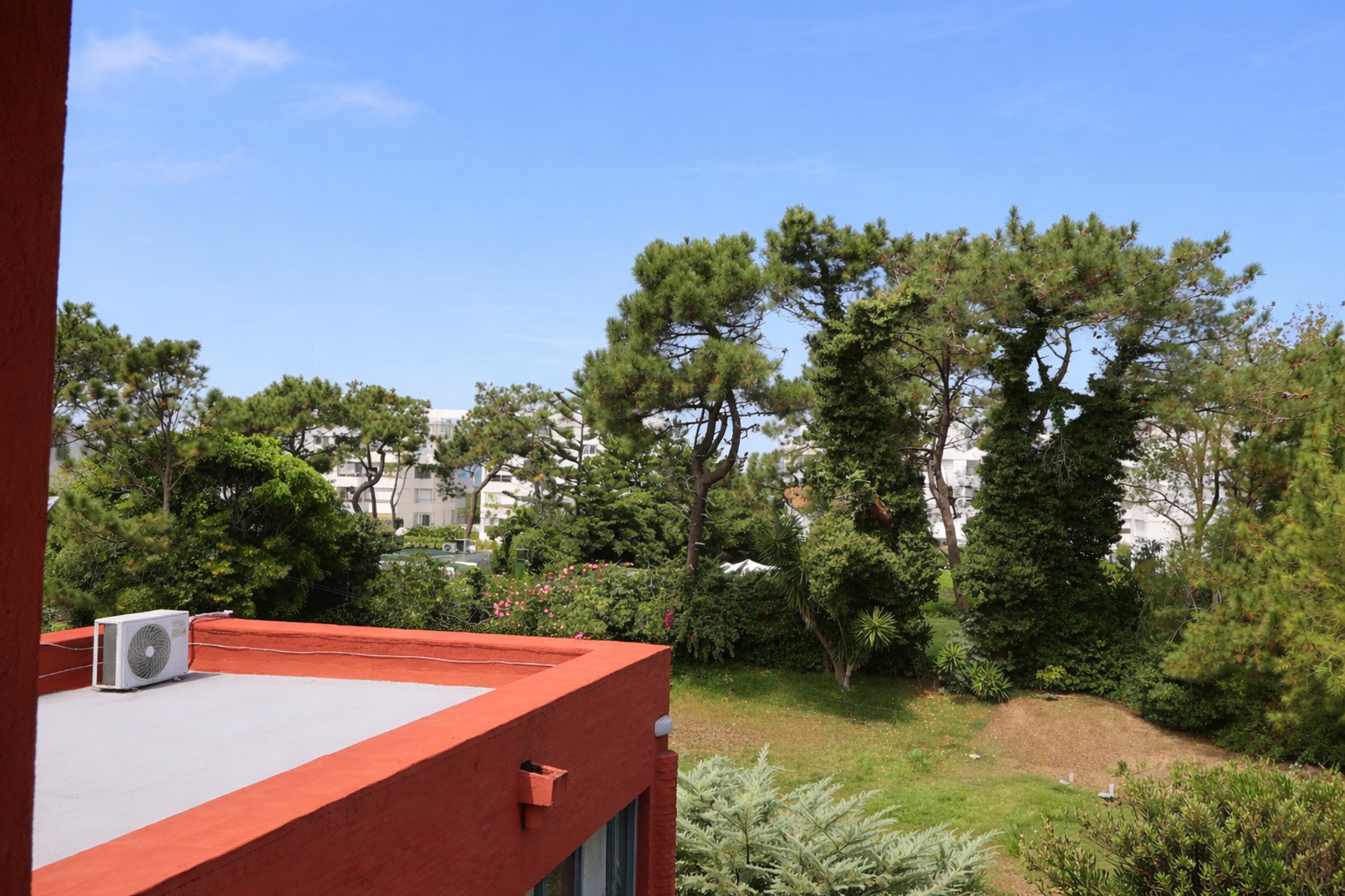  Exclusive 5-Bedroom Residence Steps from Playa Brava - 物件實景