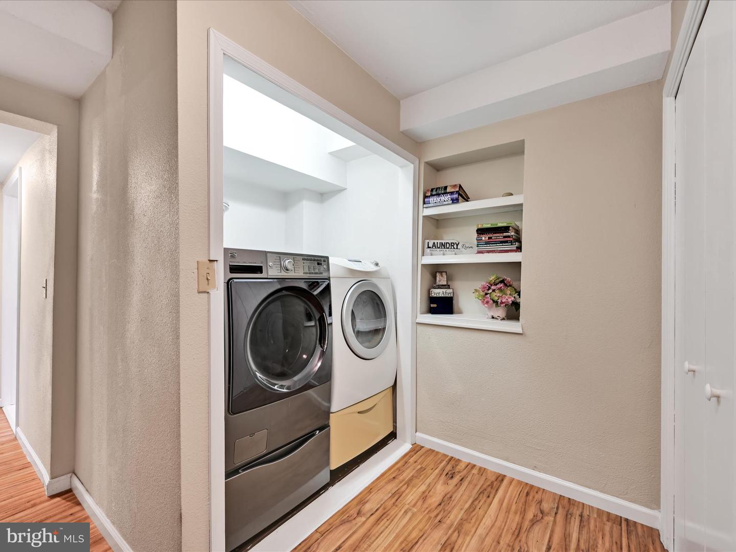 Manheim, Pennsylvania, 17545, United States, 7 Bedrooms Bedrooms, ,3 BathroomsBathrooms,Residential,For Sale,1991090