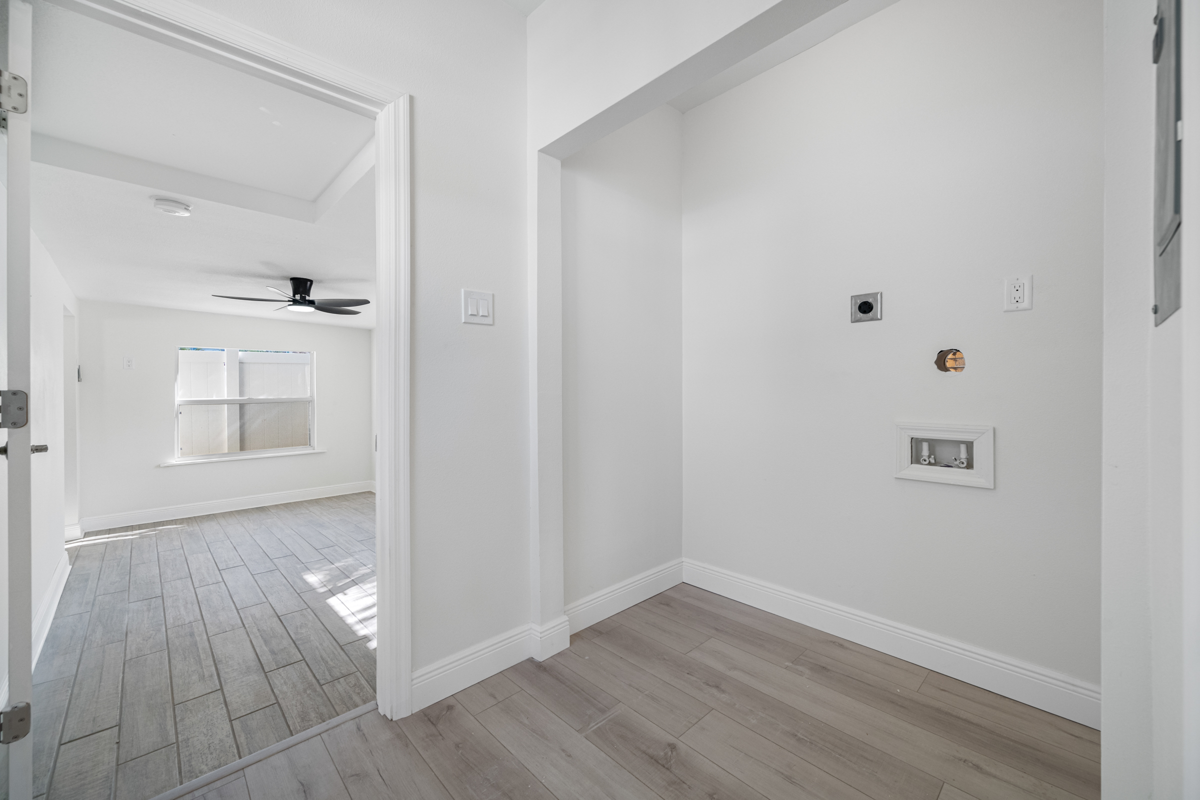 Treasure Island, Florida, 33706, United States, 3 Bedrooms Bedrooms, ,2 BathroomsBathrooms,Residential,For Sale,1983263