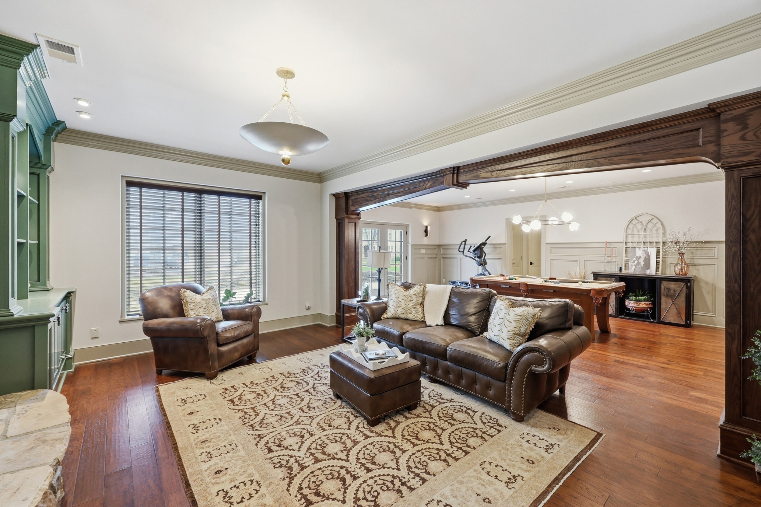  4848 Chelmsbury Lane - 物件實景