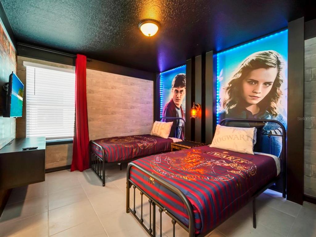 Davenport, Florida, 33897, United States, 10 Bedrooms Bedrooms, ,8 BathroomsBathrooms,Residential,For Sale,1736940