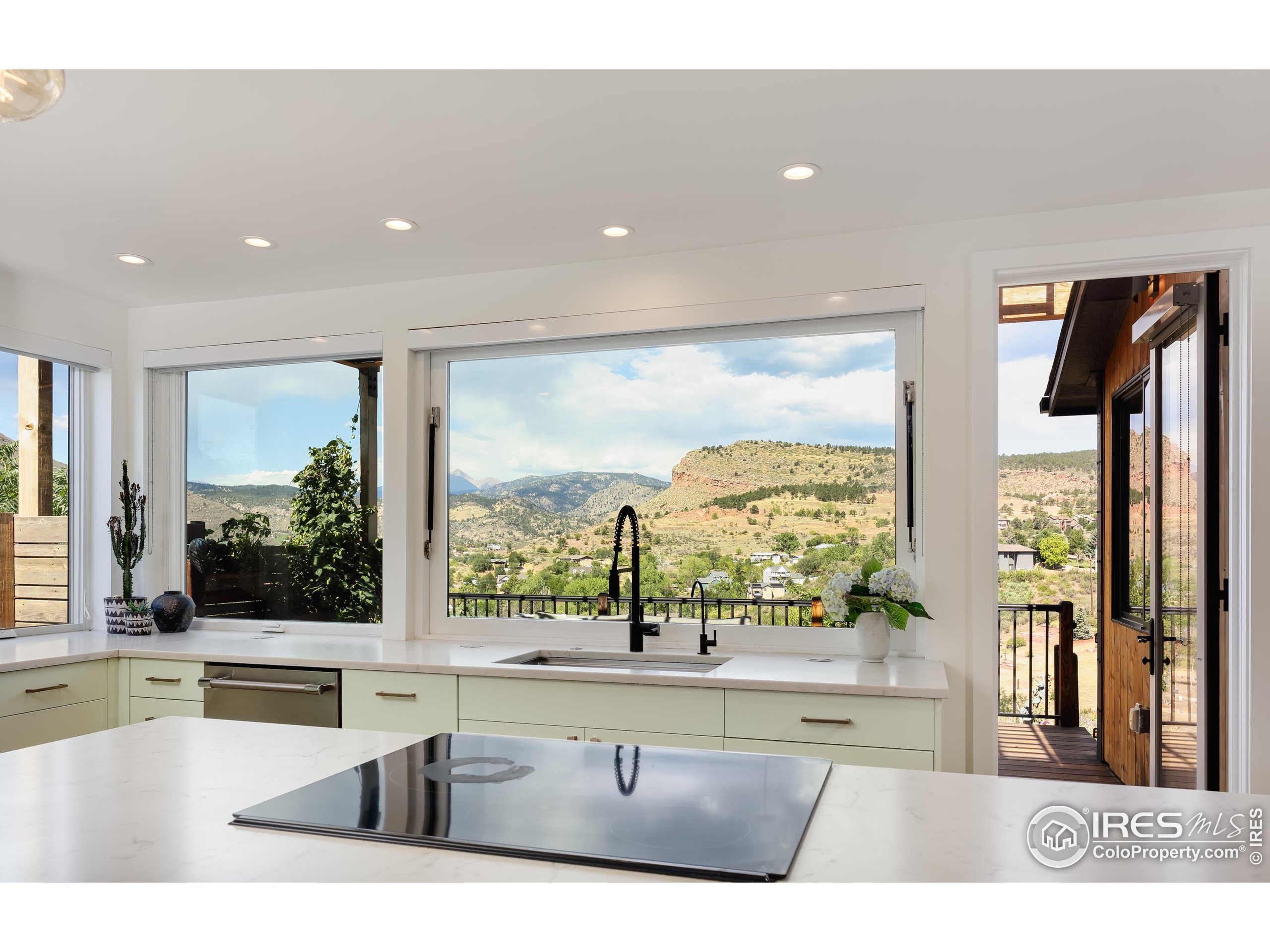Lyons, Colorado, 80540, United States, 4 Bedrooms Bedrooms, ,2 BathroomsBathrooms,Residential,For Sale,1926189