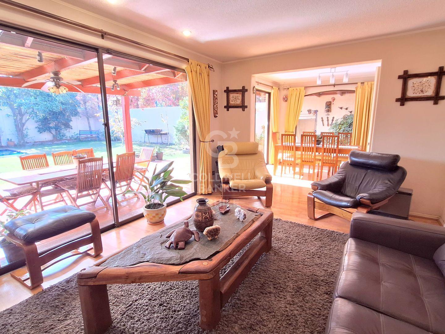 Peñalolén, Chile, 5 Bedrooms Bedrooms, ,3 BathroomsBathrooms,Residential,For Sale,1837912